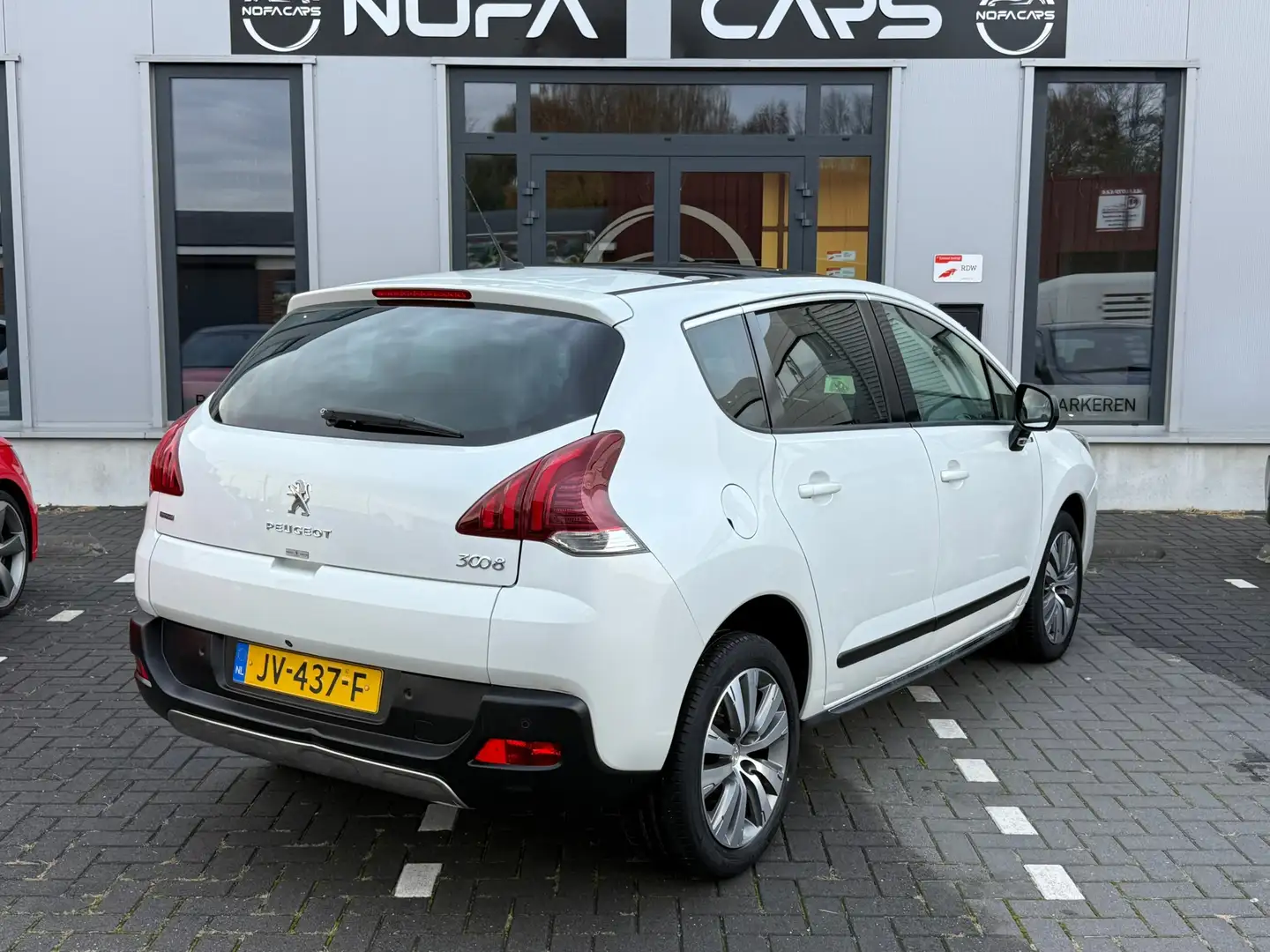 Peugeot 3008 1.2 PureTech Style|Pano|Trekhaak|Camera|Pdc Wit - 2