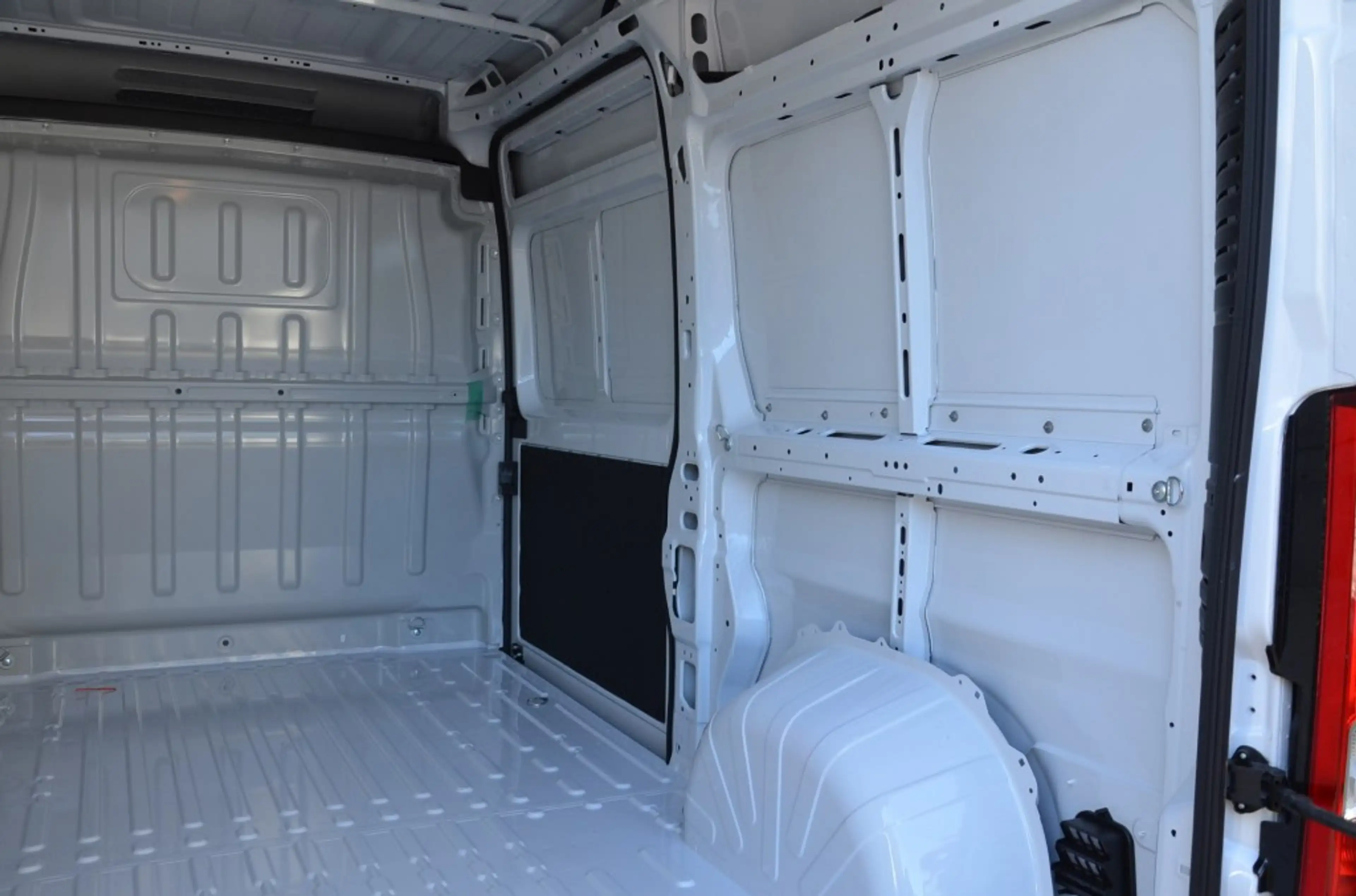 Peugeot Boxer 2.2 Blue HDI L2H2  120PK NIEUW **** De Laatste**** — photo 9