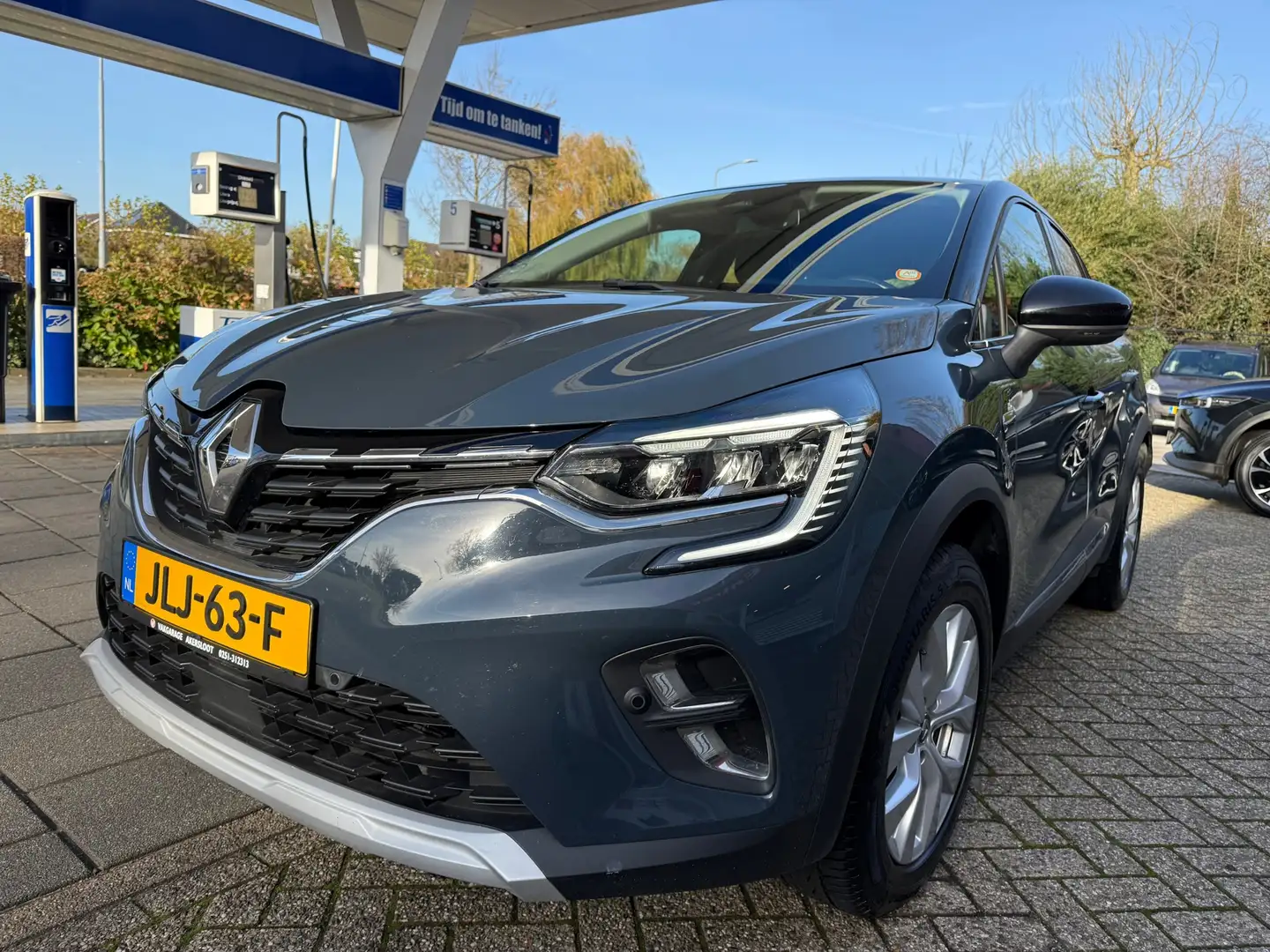 Renault Captur 1.0 TCe 100 Zen / Parkeersensoren / Camera / Bluet Grau - 1