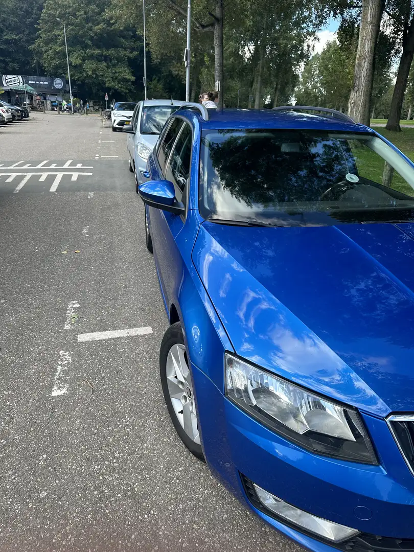 Skoda Octavia 1.6 TDI Greenl. Bns Blauw - 2