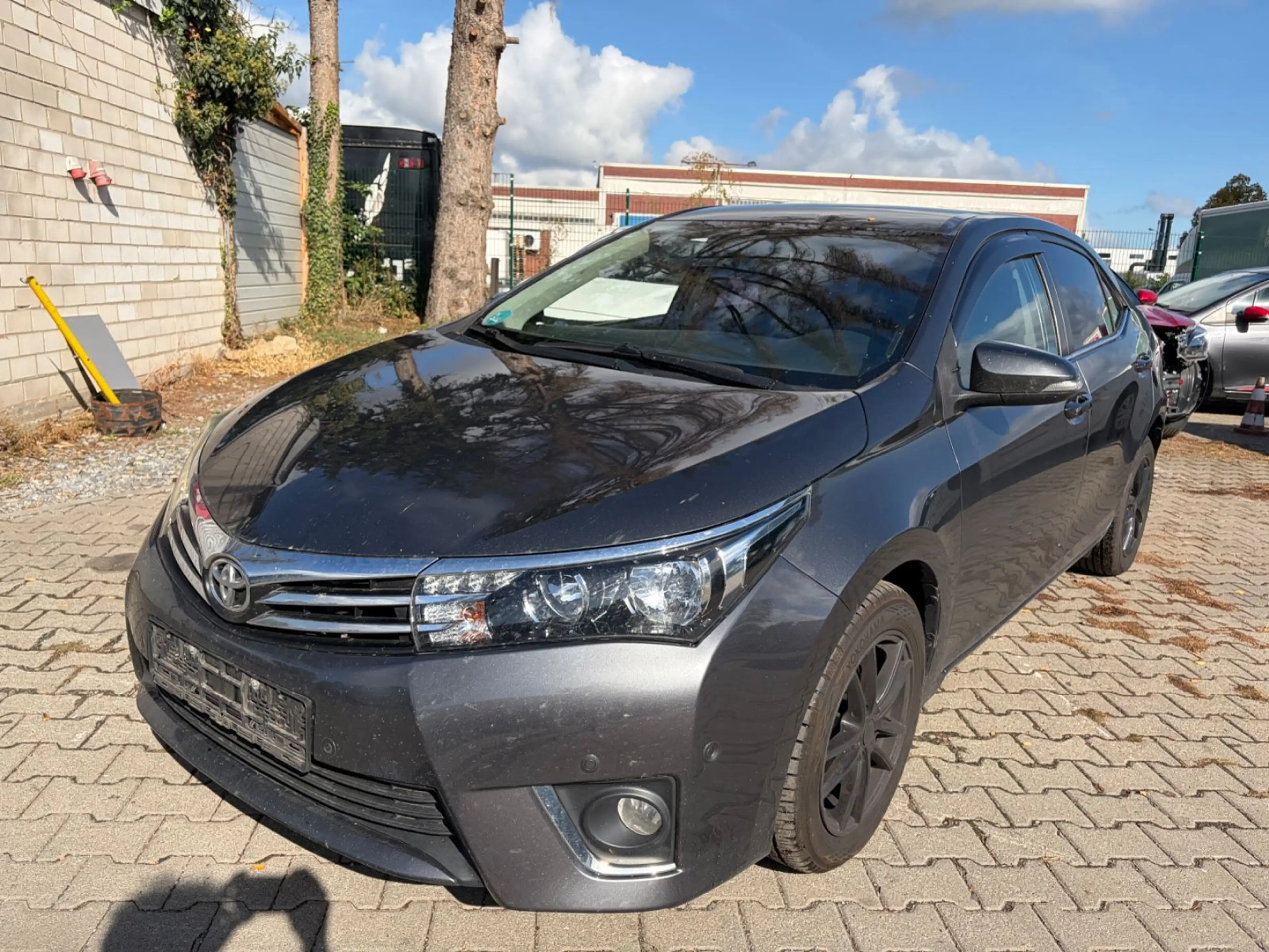 Toyota Corolla 1,6-l-Valvematic Multidrive S Life Plus — photo 3