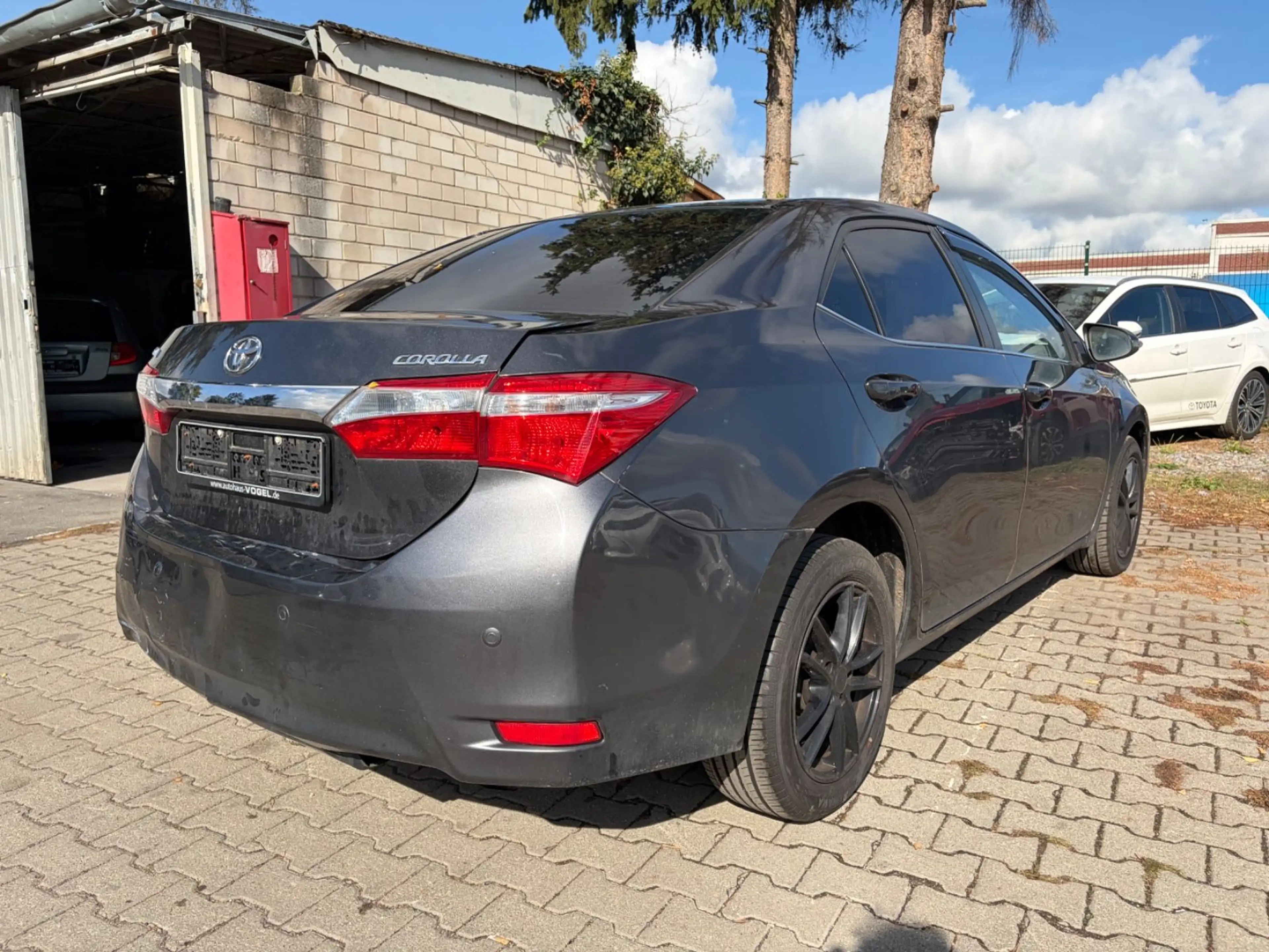 Toyota Corolla 1,6-l-Valvematic Multidrive S Life Plus — photo 14