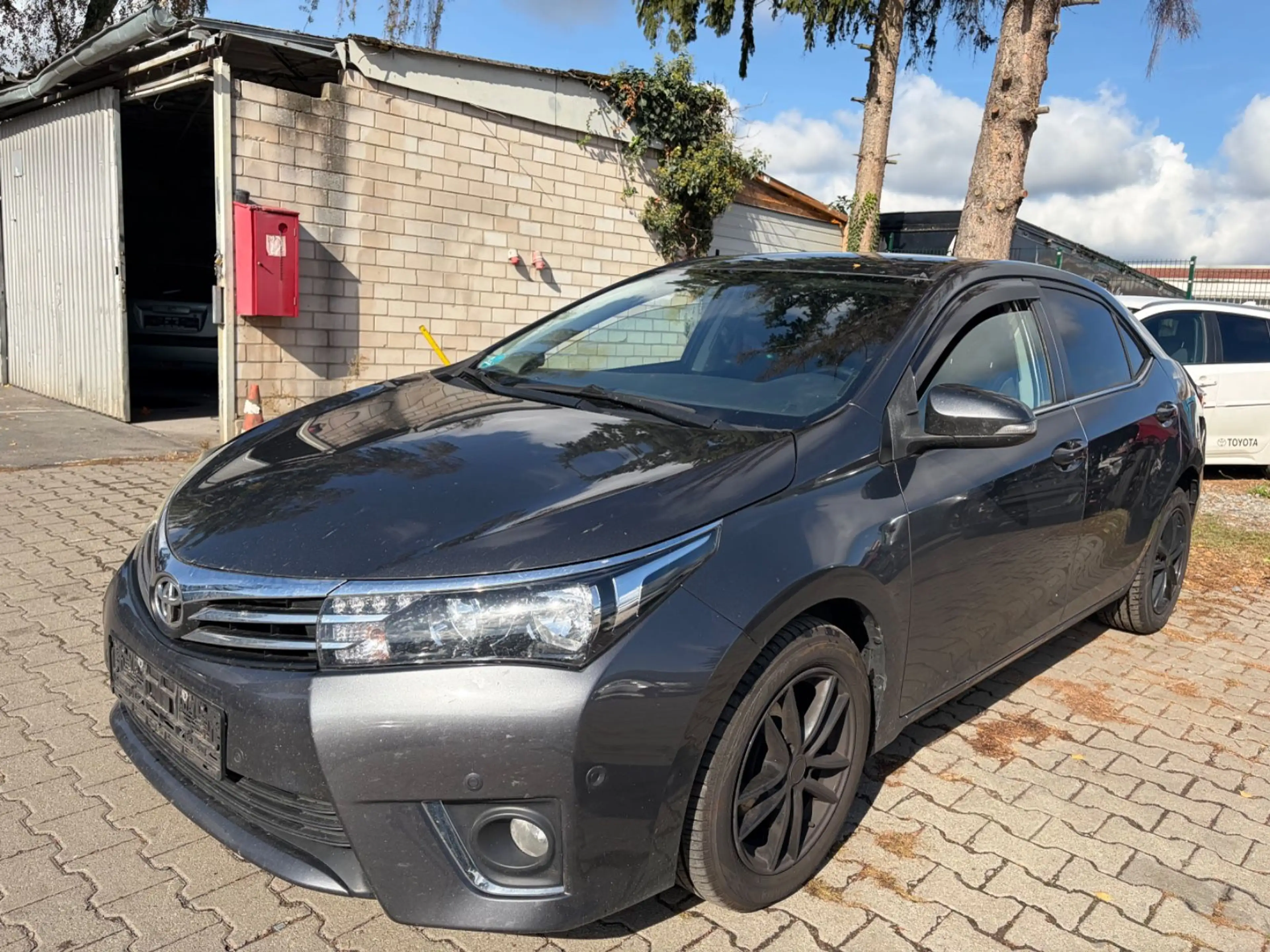 Toyota Corolla 1,6-l-Valvematic Multidrive S Life Plus — photo 10