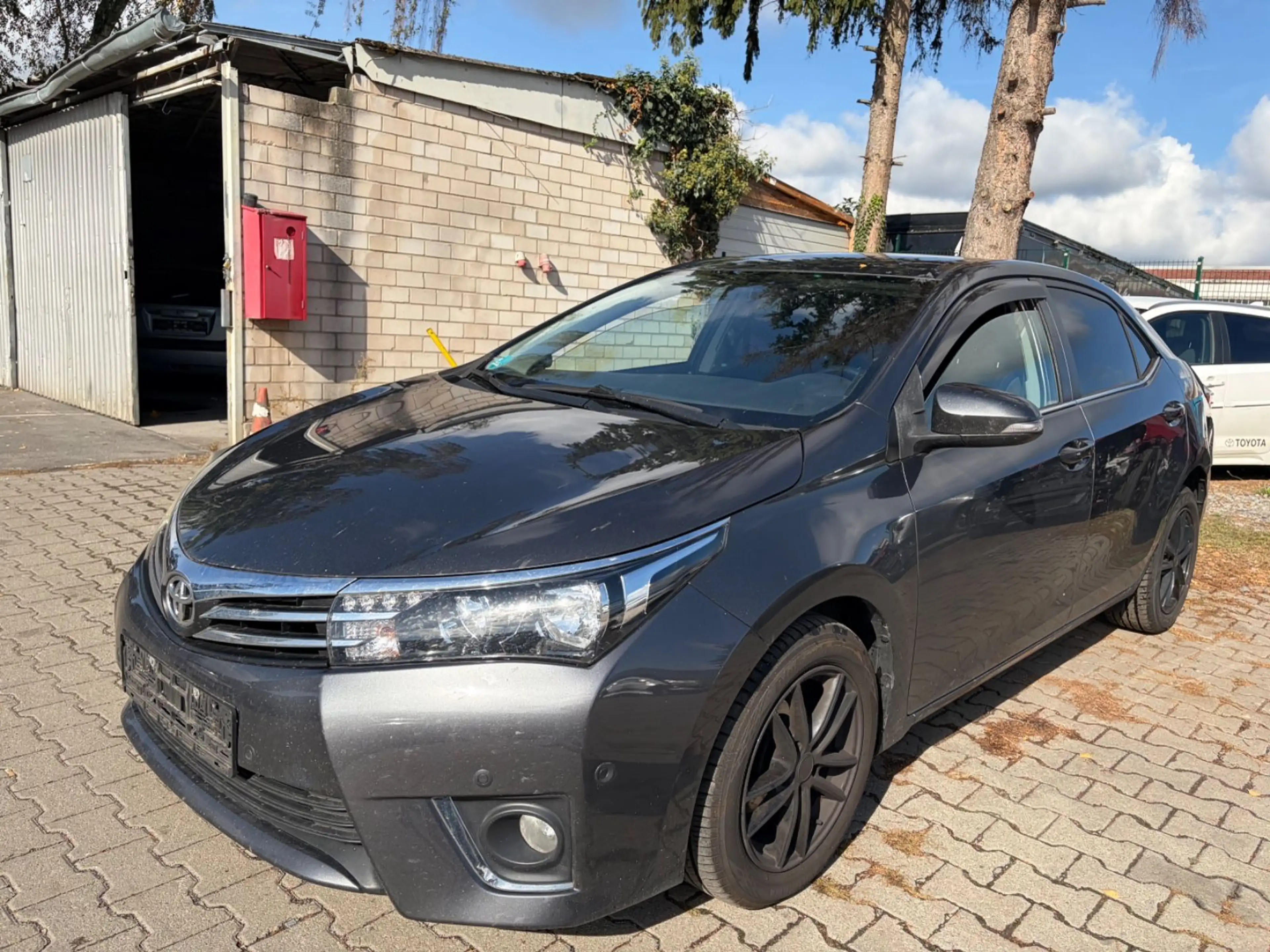 Toyota Corolla 1,6-l-Valvematic Multidrive S Life Plus — photo 5