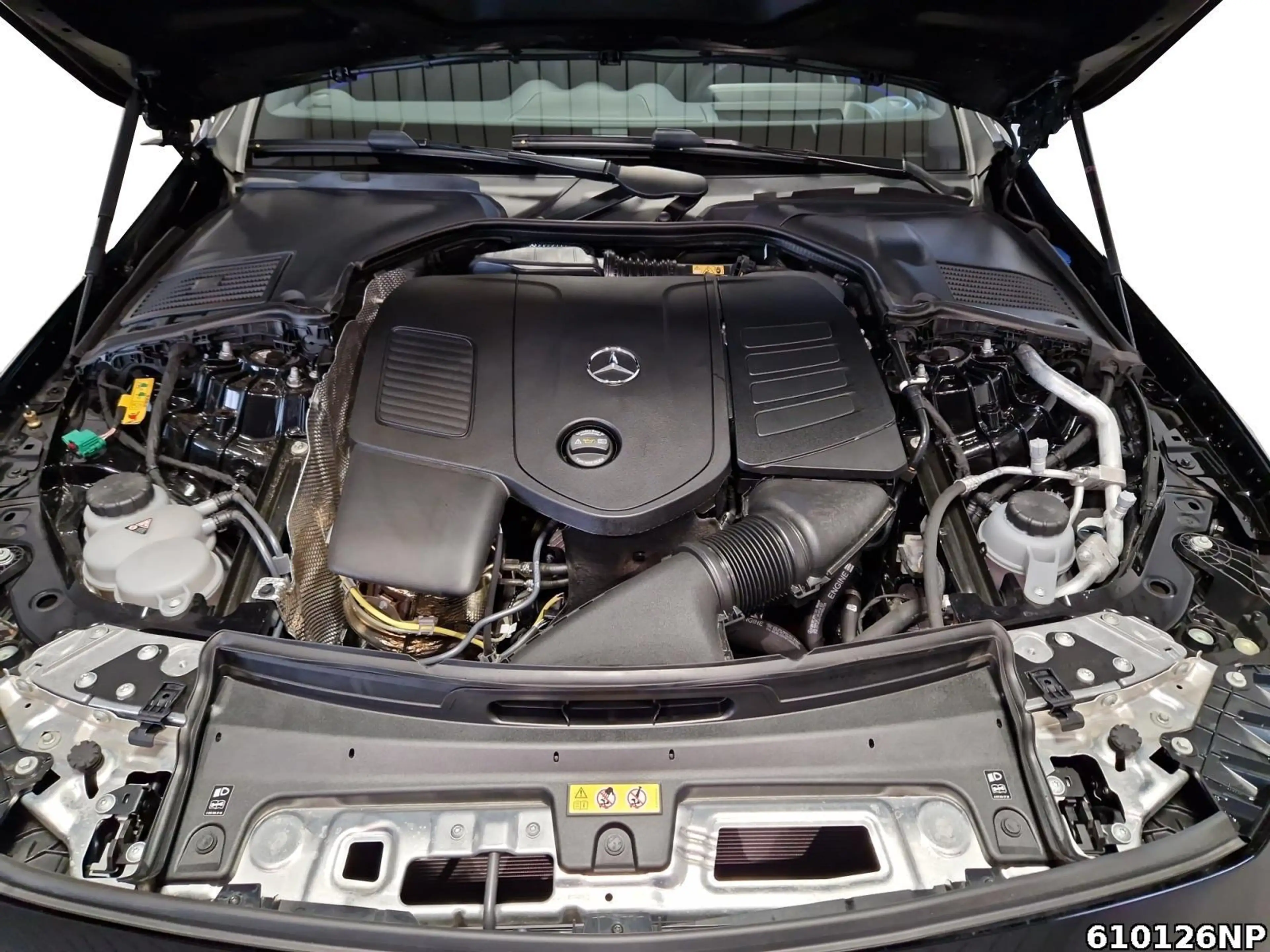 Mercedes-Benz CLE 300 e mit EQ Hybrid AMG Pano 360° Burmester — photo 7