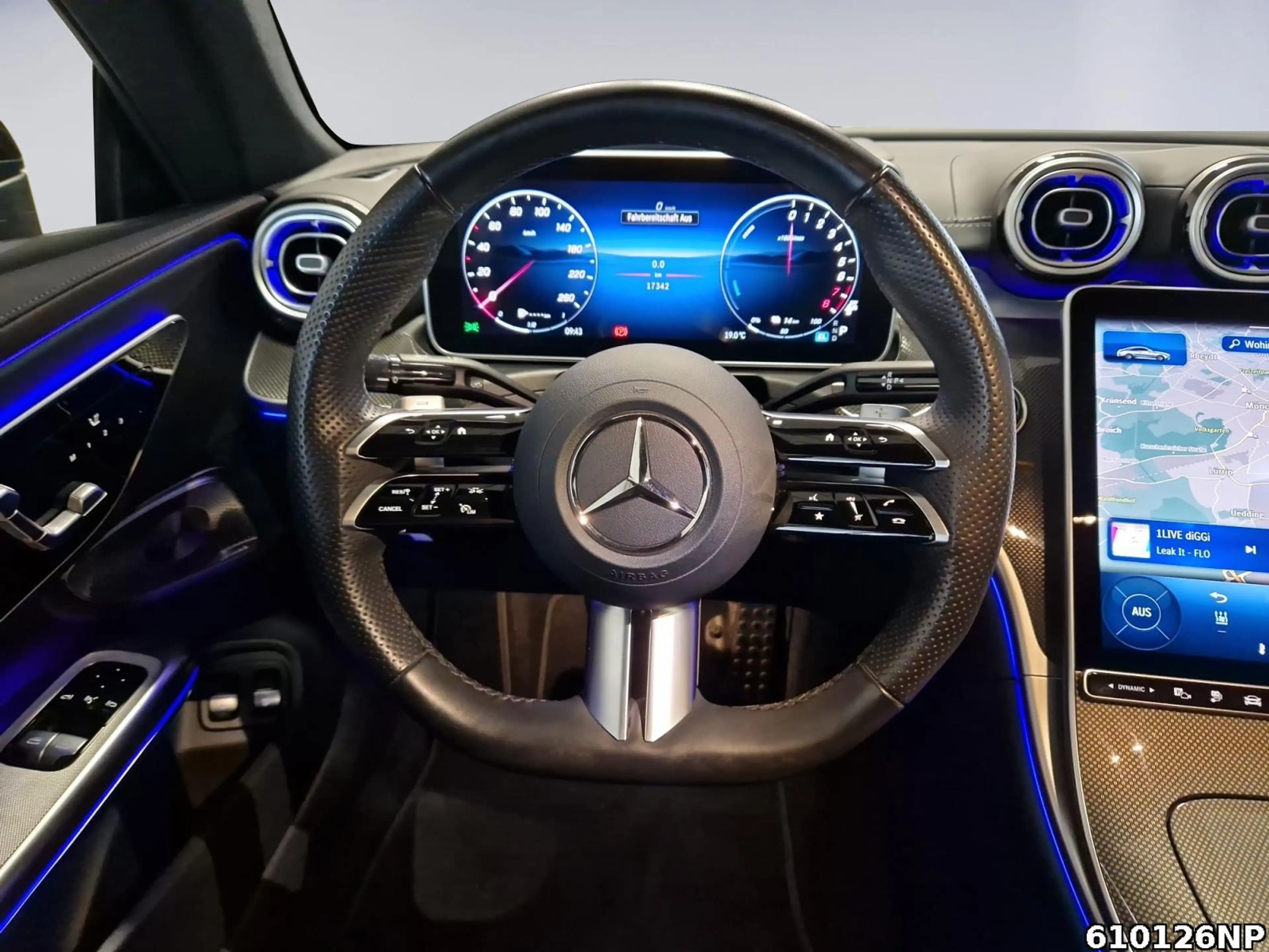Mercedes-Benz CLE 300 e mit EQ Hybrid AMG Pano 360° Burmester — photo 9