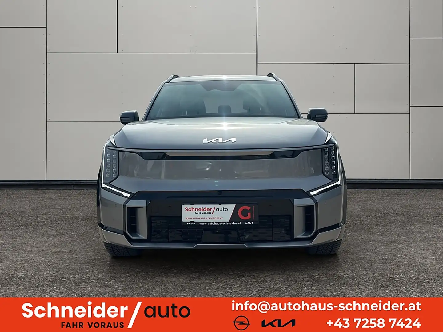 Kia EV9 AWD 99.8kWh GT-Line Aut. inkl. Anhängevorrichtung Silber - 2