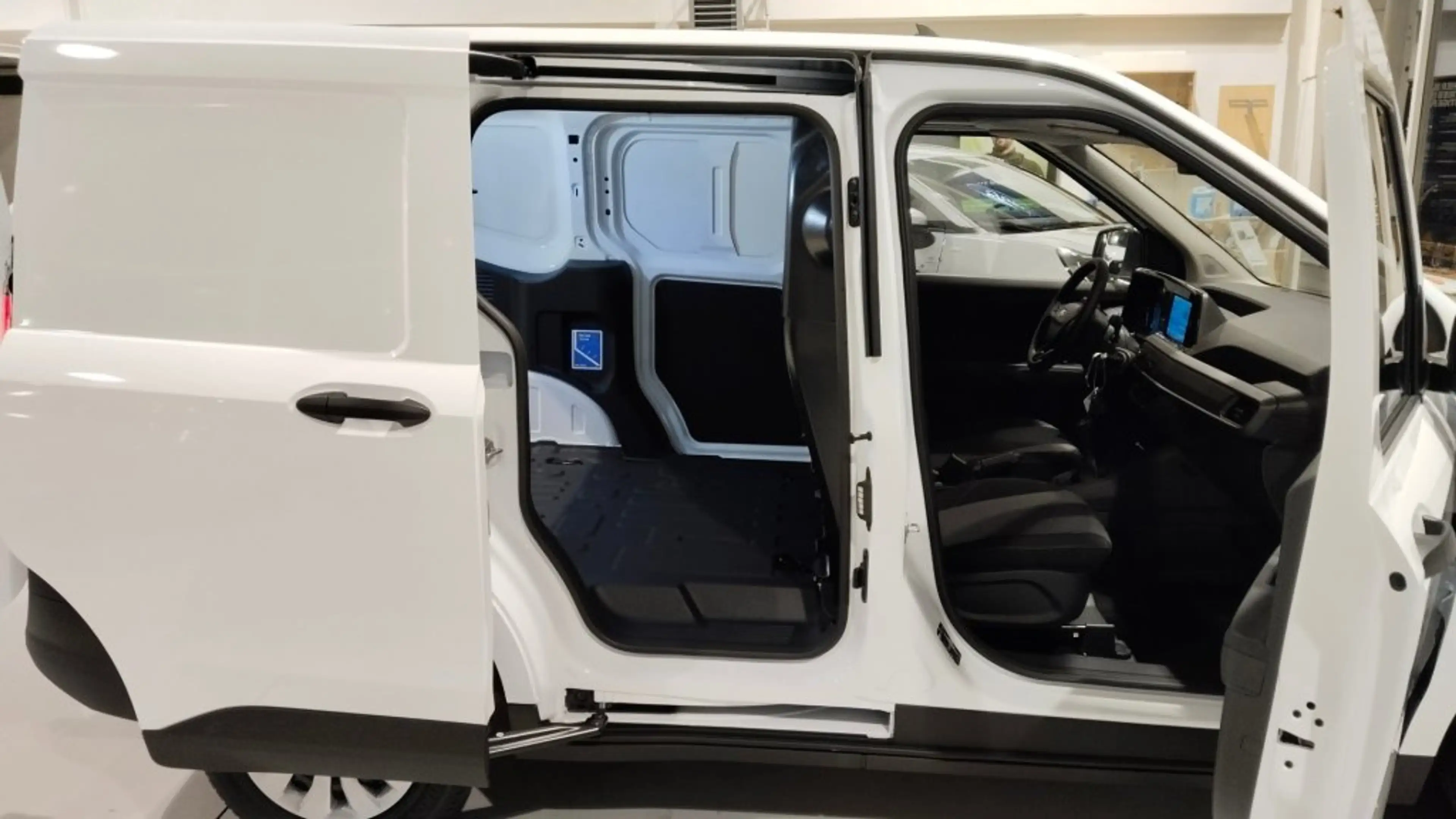 Ford Transit Courier Trend Kastenwagen 1.0Ecoboost — photo 9