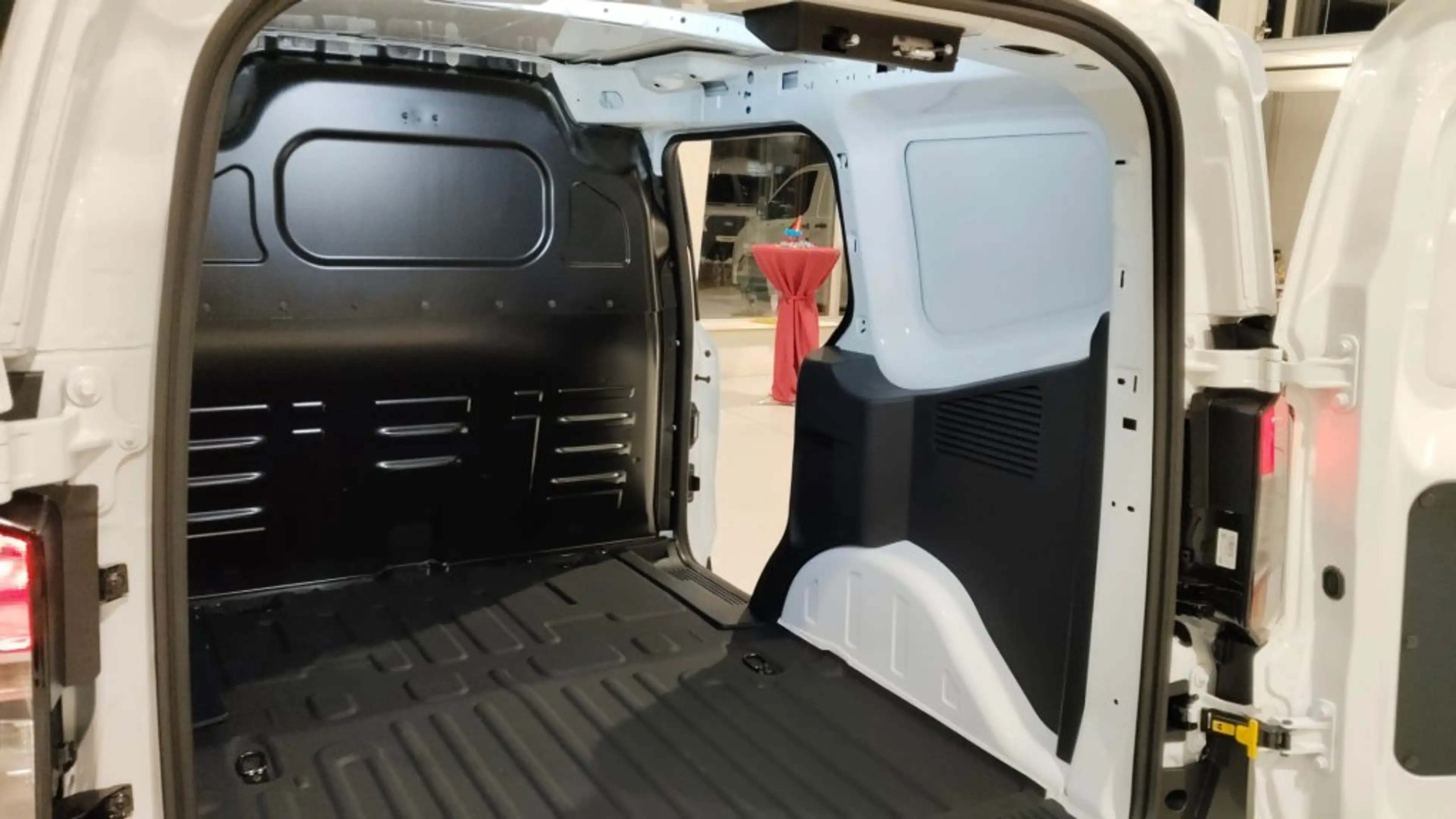 Ford Transit Courier Trend Kastenwagen 1.0Ecoboost — photo 8