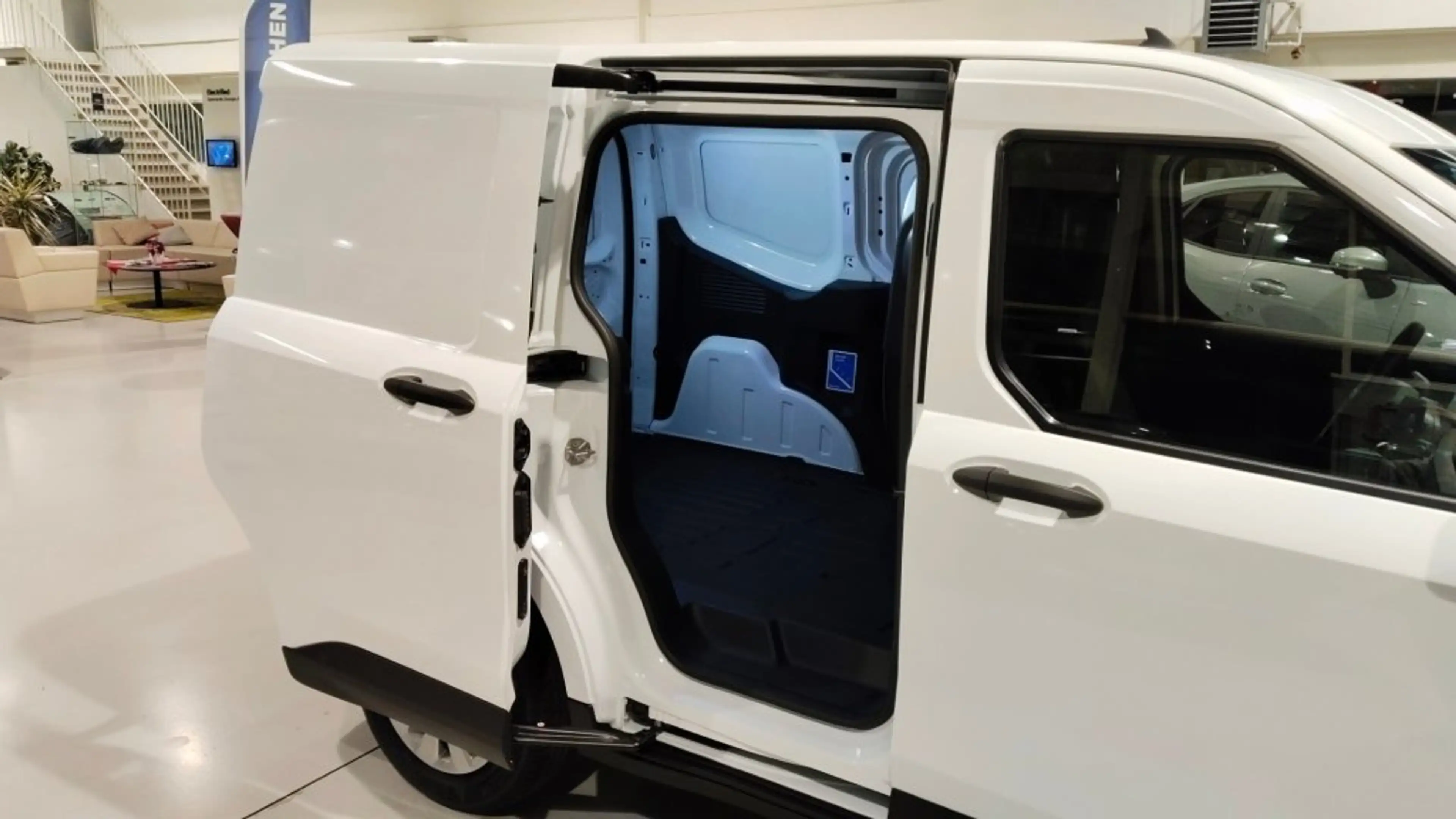 Ford Transit Courier Trend Kastenwagen 1.0Ecoboost — photo 4