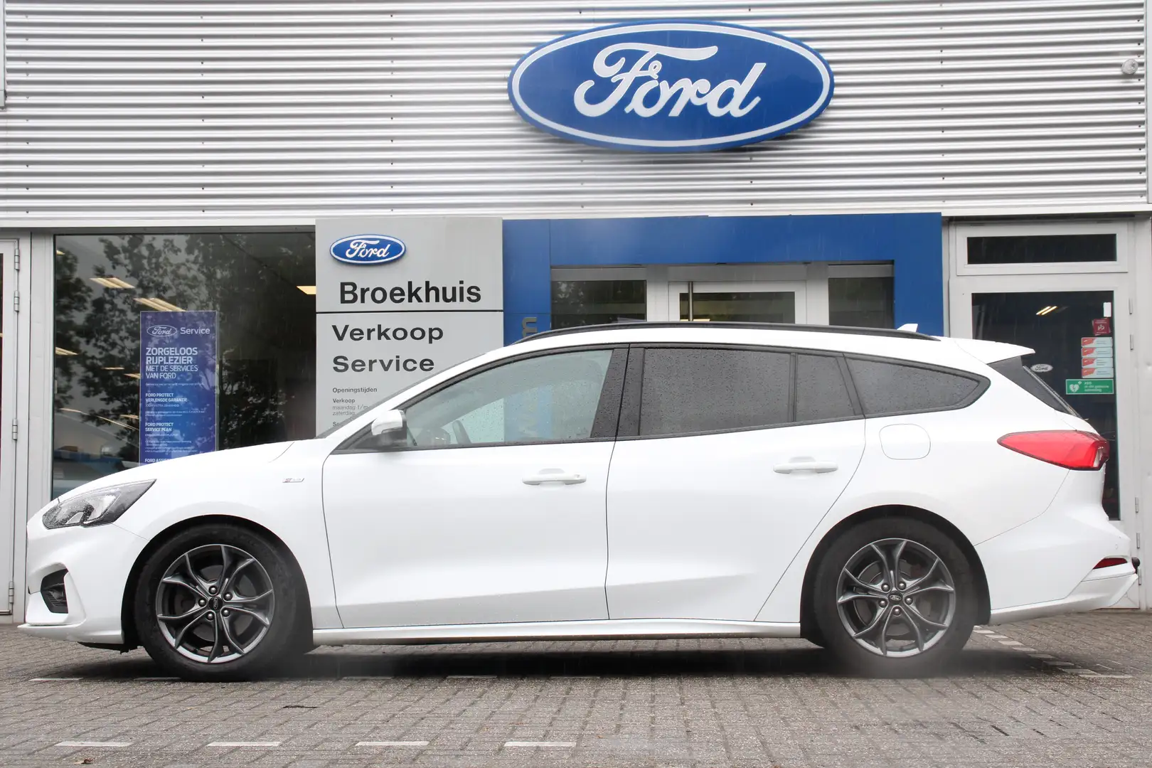 Ford Focus Wagon 1.0EB ST-LINE AUTOMAAT | WINTERPACK | TREKHA Blanc - 2
