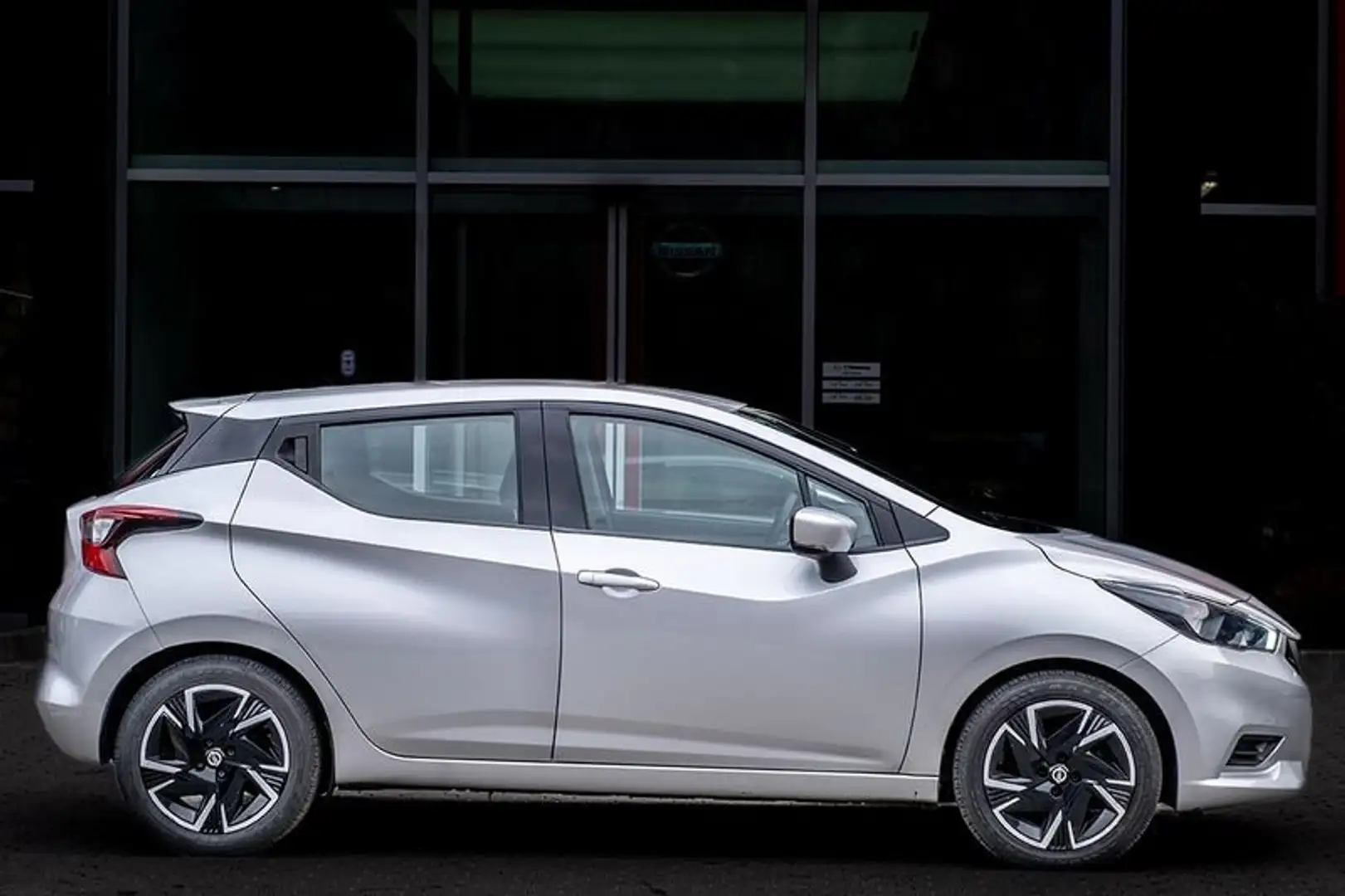 Nissan Micra 1.0 ig-t Eco Acenta Gpl 1.0IG-T ACENTA Stříbrná - 2