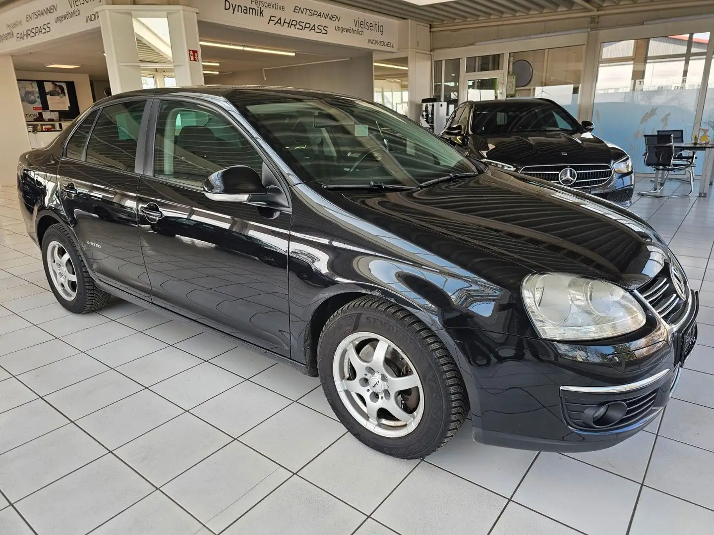 Volkswagen Jetta V United Negro - 1