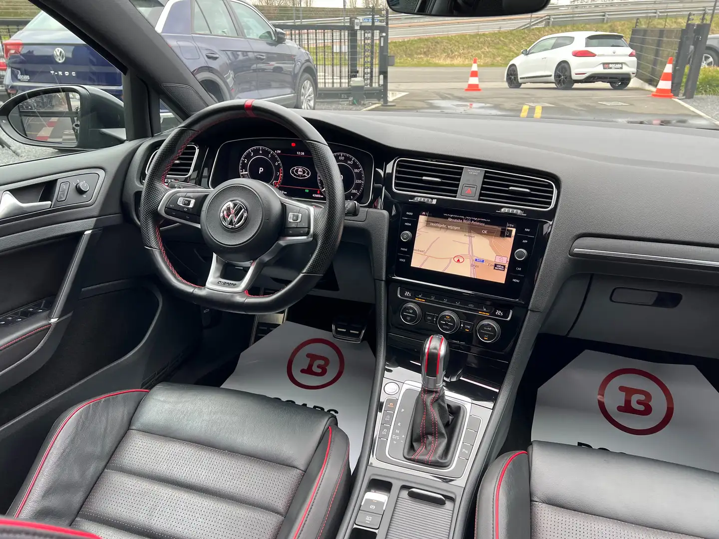 Volkswagen Golf GTI 2.0 TSI 290pk TCR DSG | Pano | Leather | Camera Noir - 2
