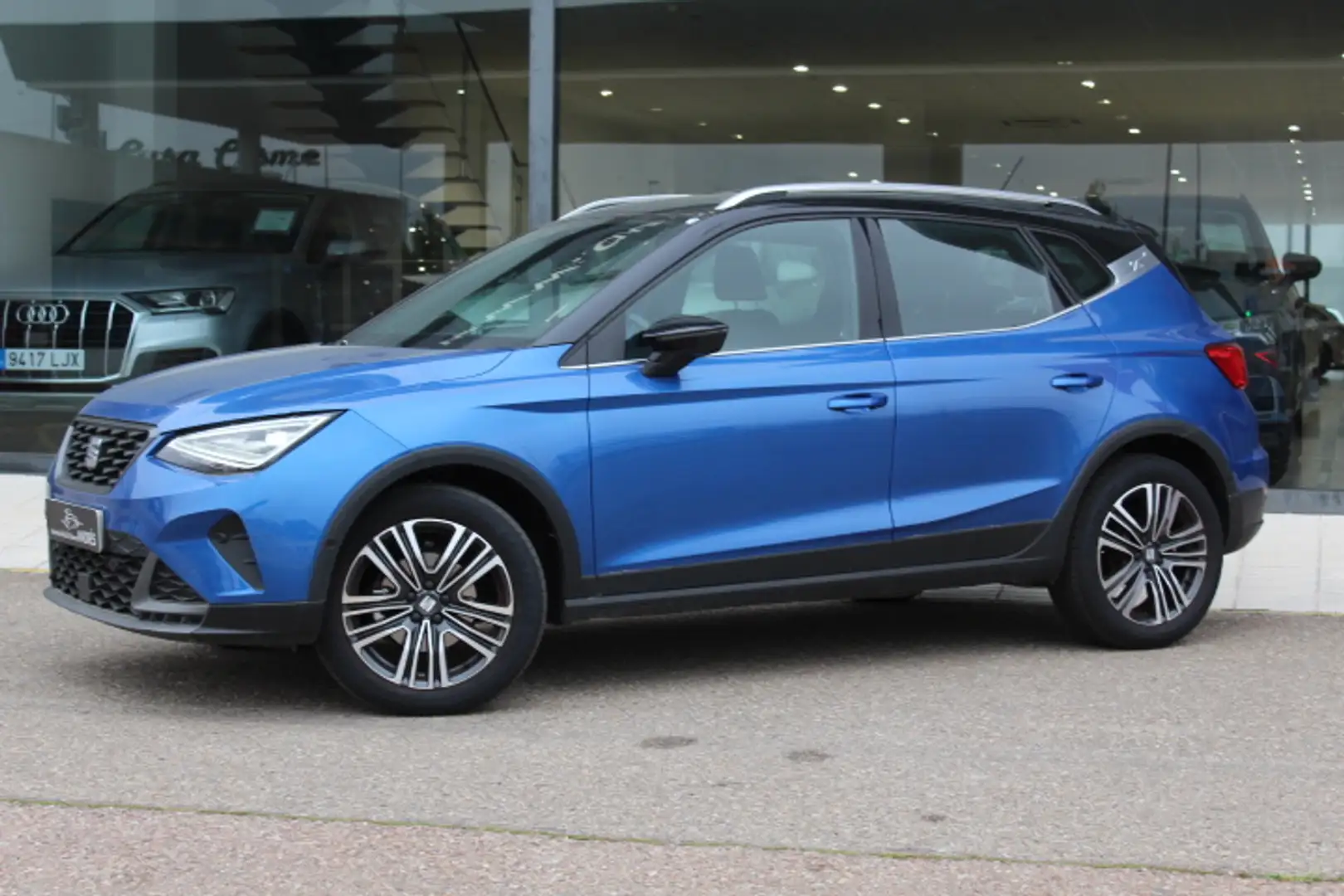 SEAT Arona 1.0 TSI S&S FR XM 115 Bleu - 2