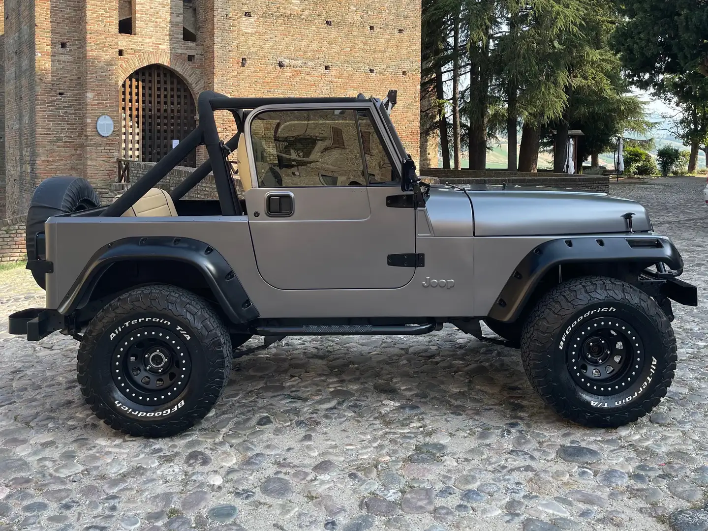 Jeep Wrangler Wrangler 4.2 Laredo Argento - 2