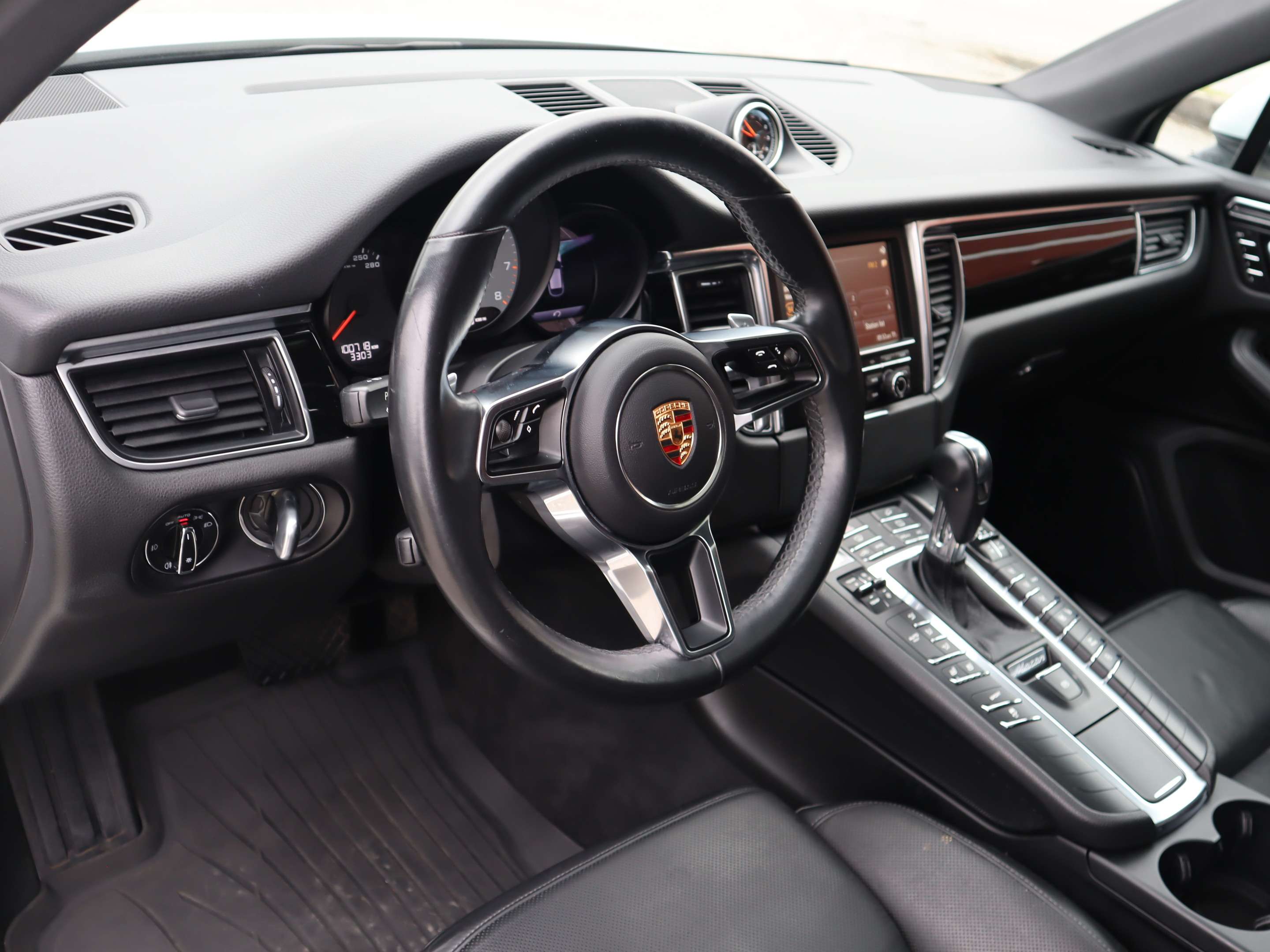 2015 Porsche Macan S thumb 12