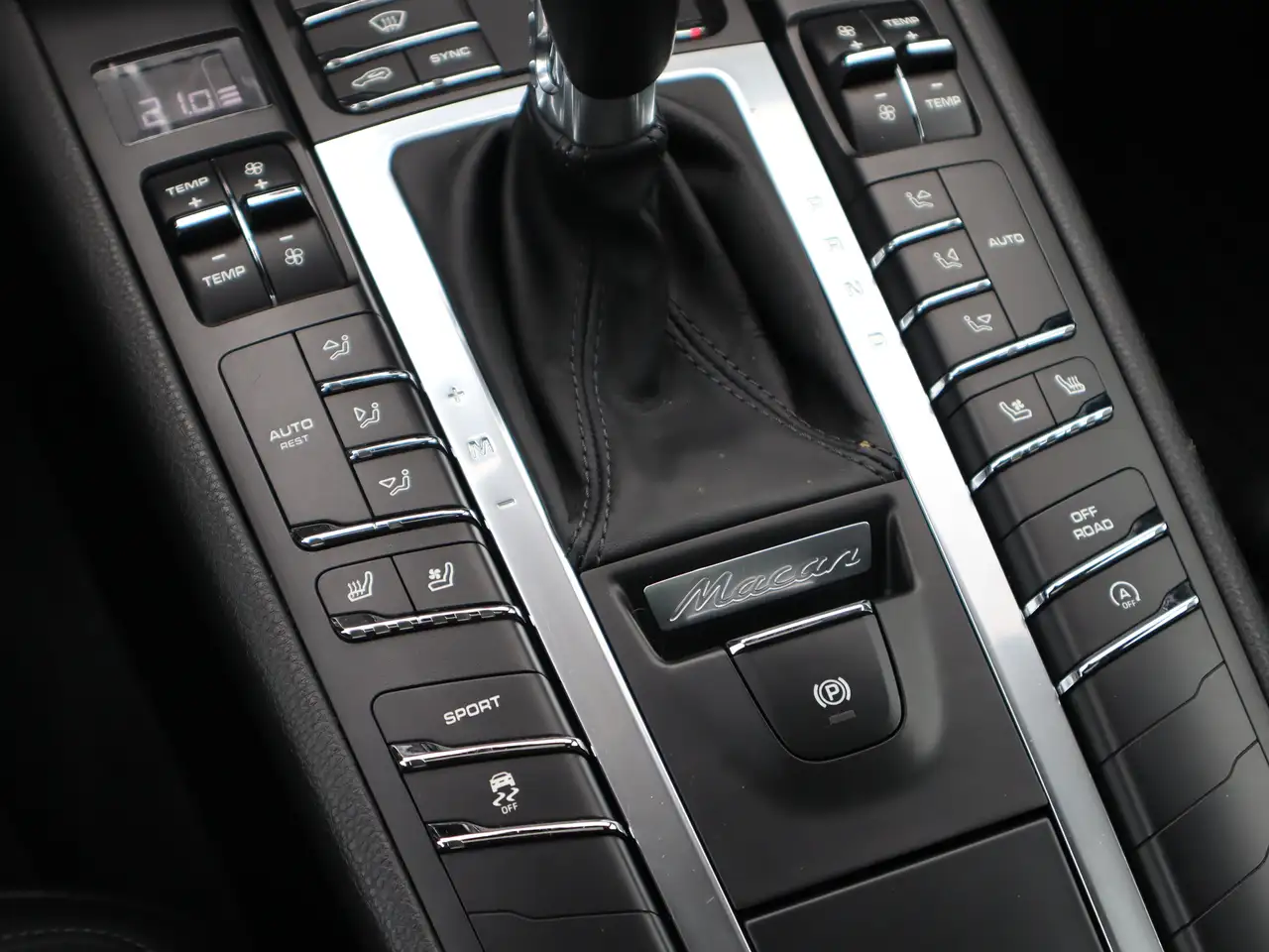 Porsche Macan снимка Porsche Macan