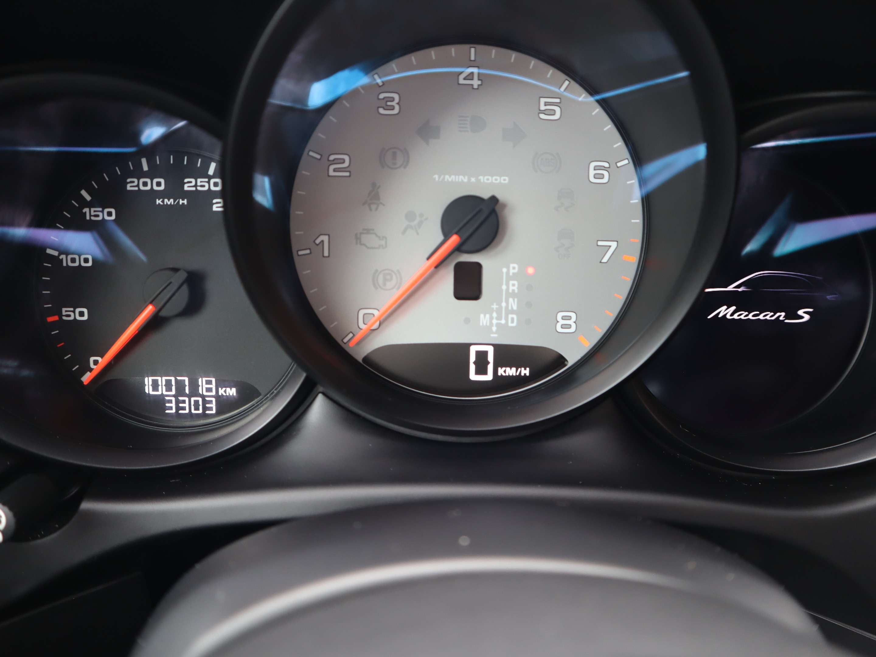 2015 Porsche Macan S thumb 32
