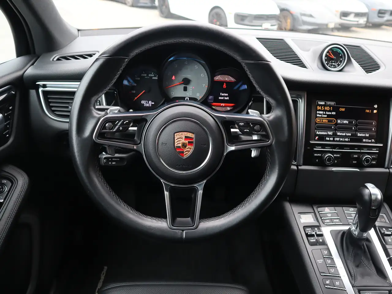 Porsche Macan снимка Porsche Macan