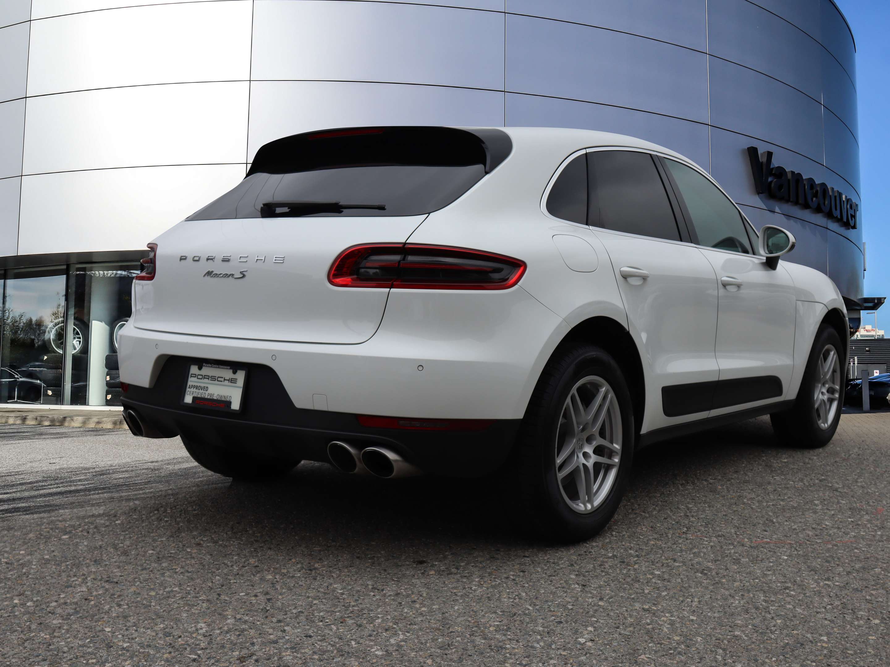 2015 Porsche Macan S alt 5