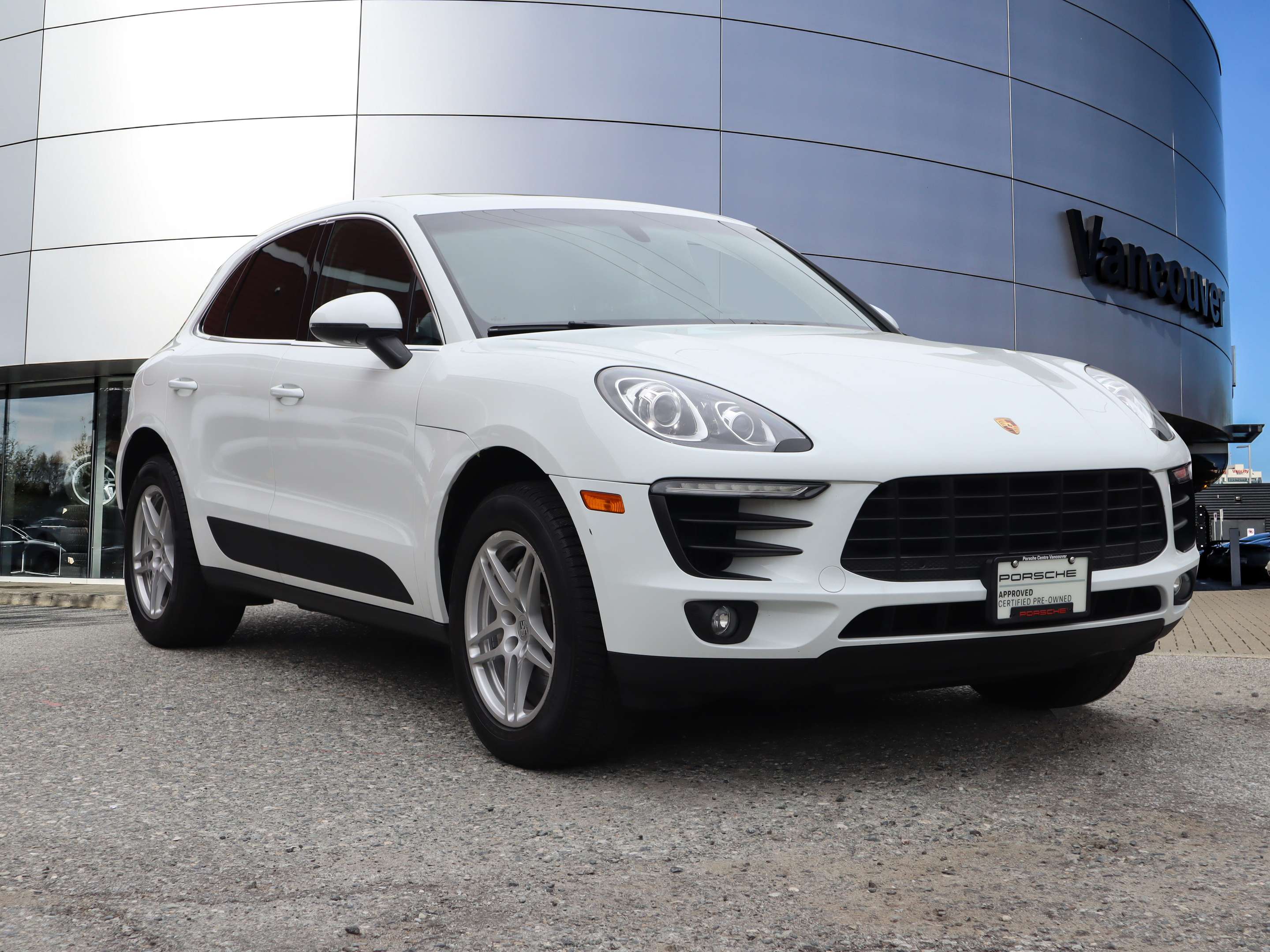 2015 Porsche Macan S thumb 7