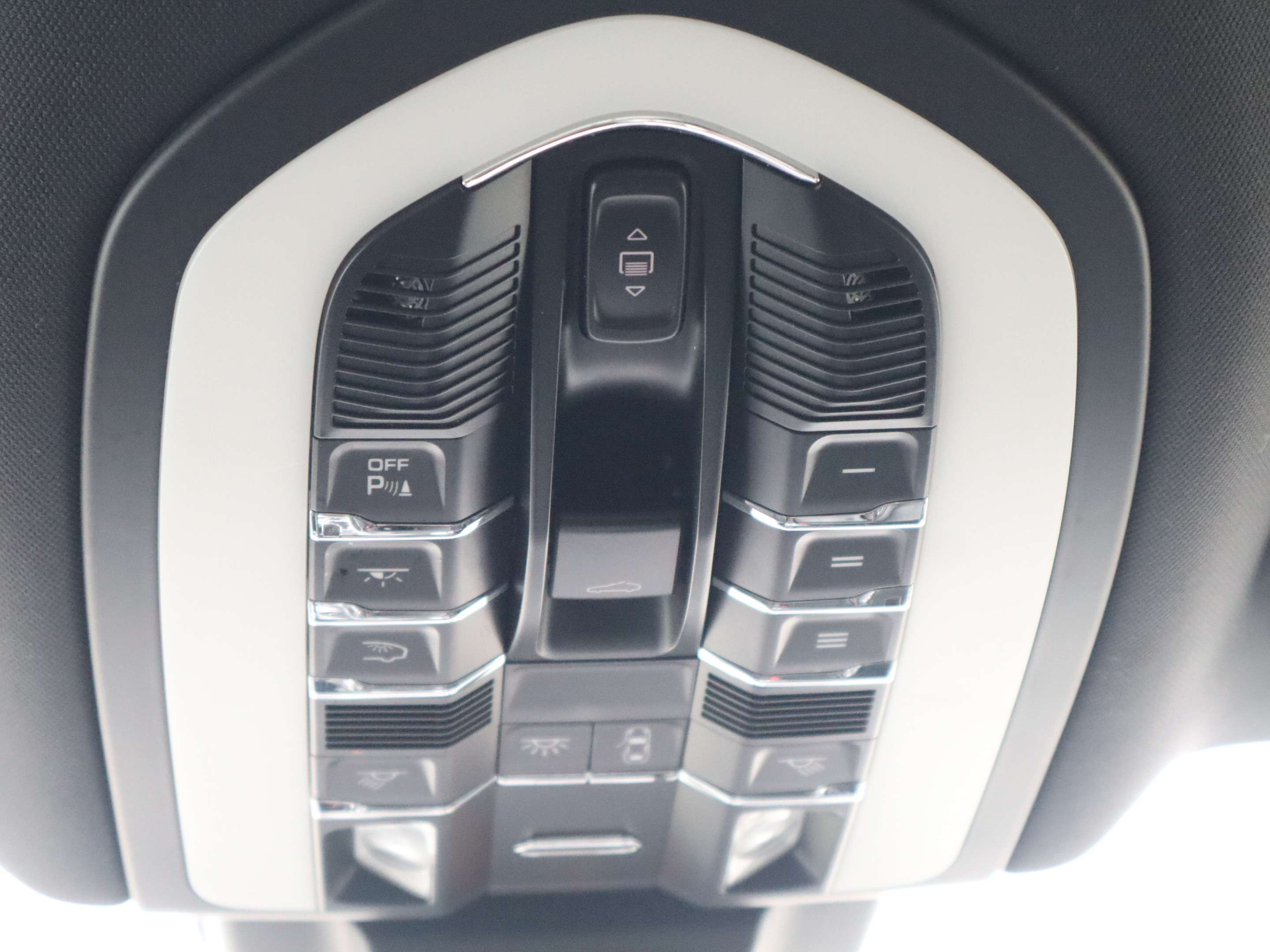 2015 Porsche Macan S thumb 20