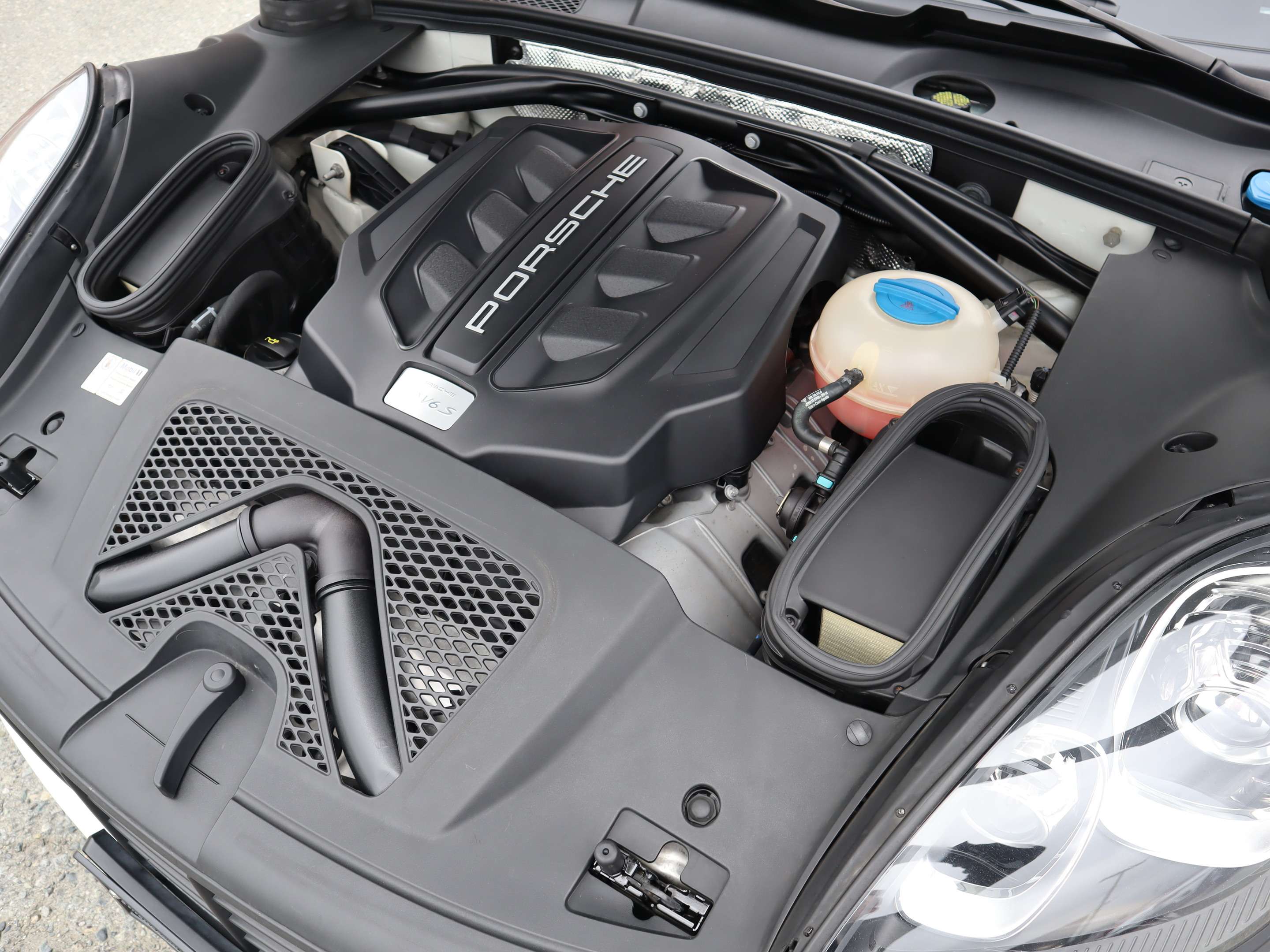 2015 Porsche Macan S thumb 29