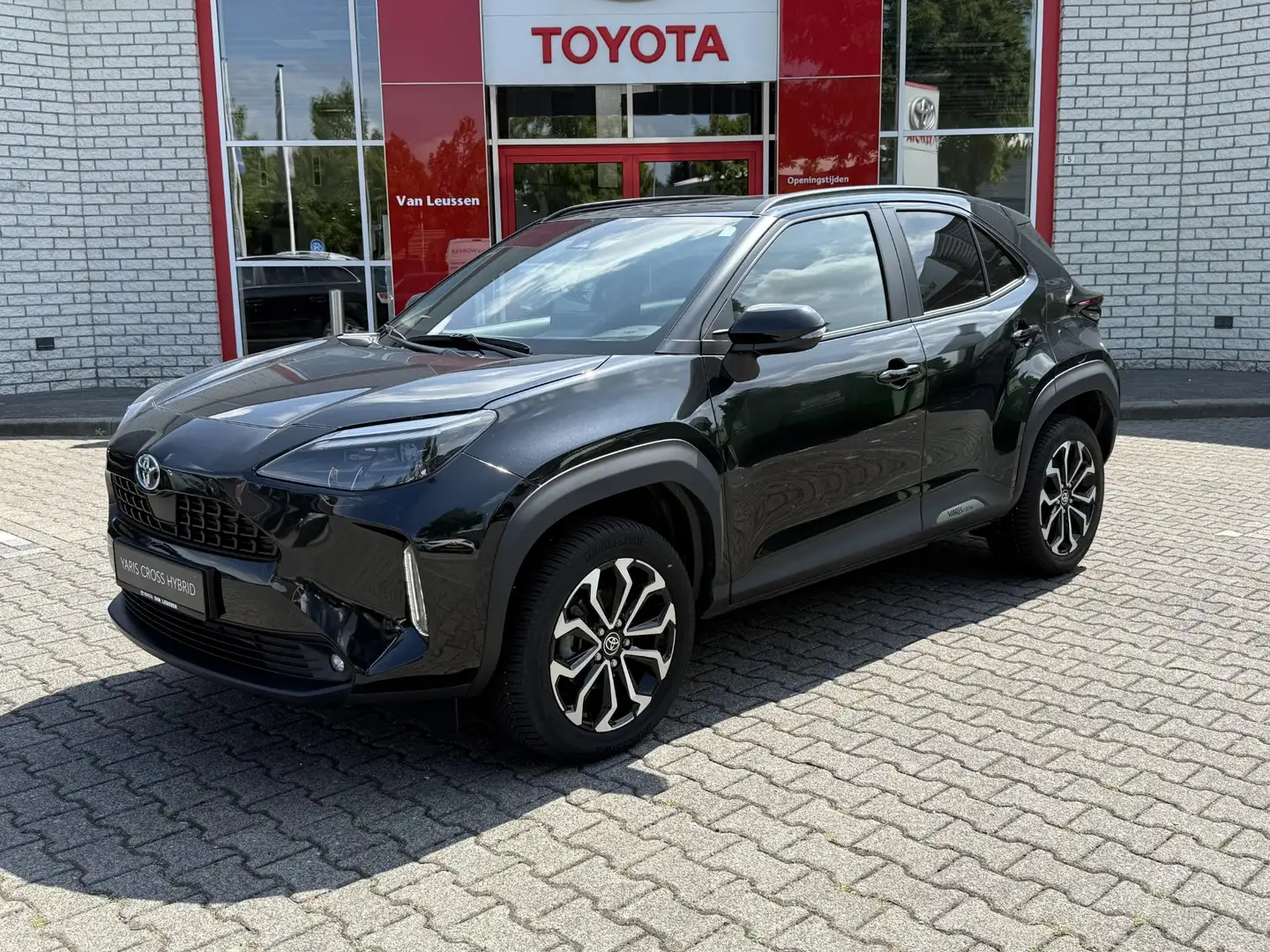 Toyota Yaris Cross 1.5 Hybrid STYLE PANODAK LM-VELGEN EL-KLEP STOEL/S Zwart - 1
