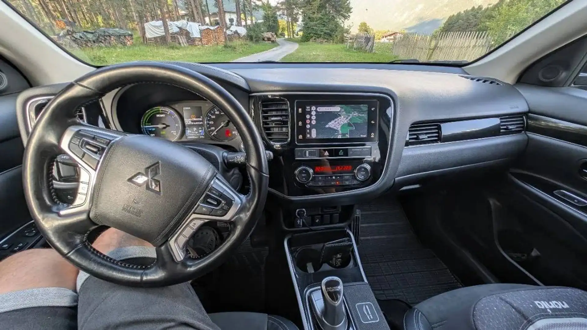 Mitsubishi Outlander Outlander 2,4 PHEV Business Connect Business Connect - 2