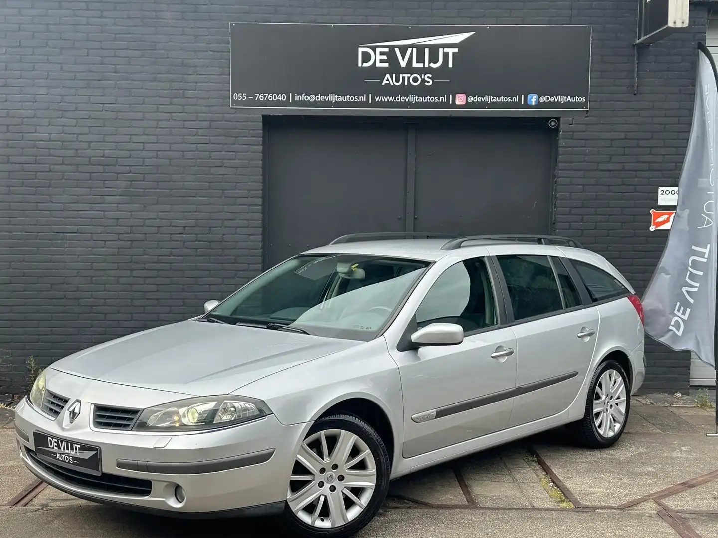 Renault Laguna Grand Tour 2.0-16V Tech Line | Navi | Xenon | Half Grau - 2