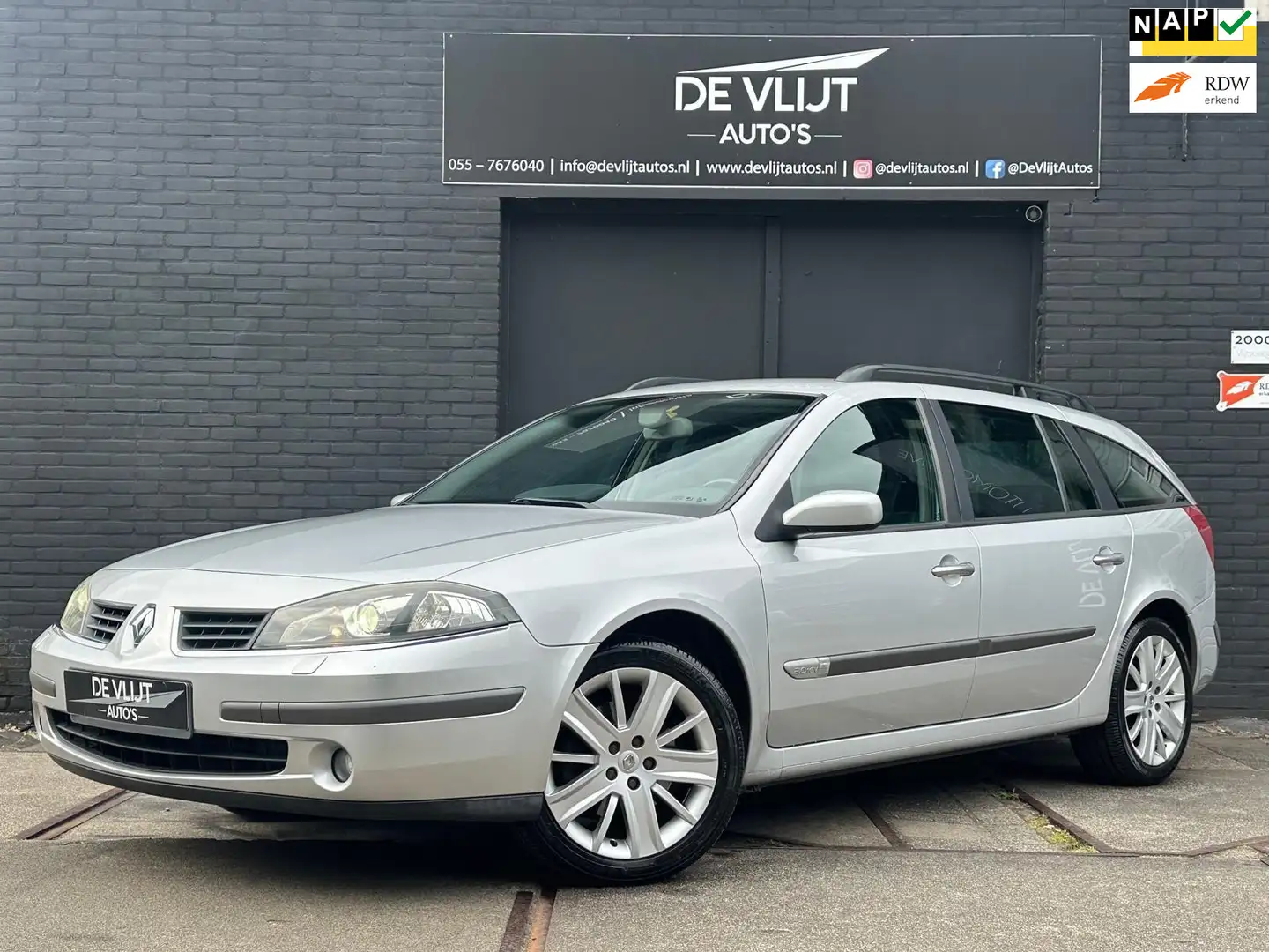 Renault Laguna Grand Tour 2.0-16V Tech Line | Navi | Xenon | Half Grau - 1
