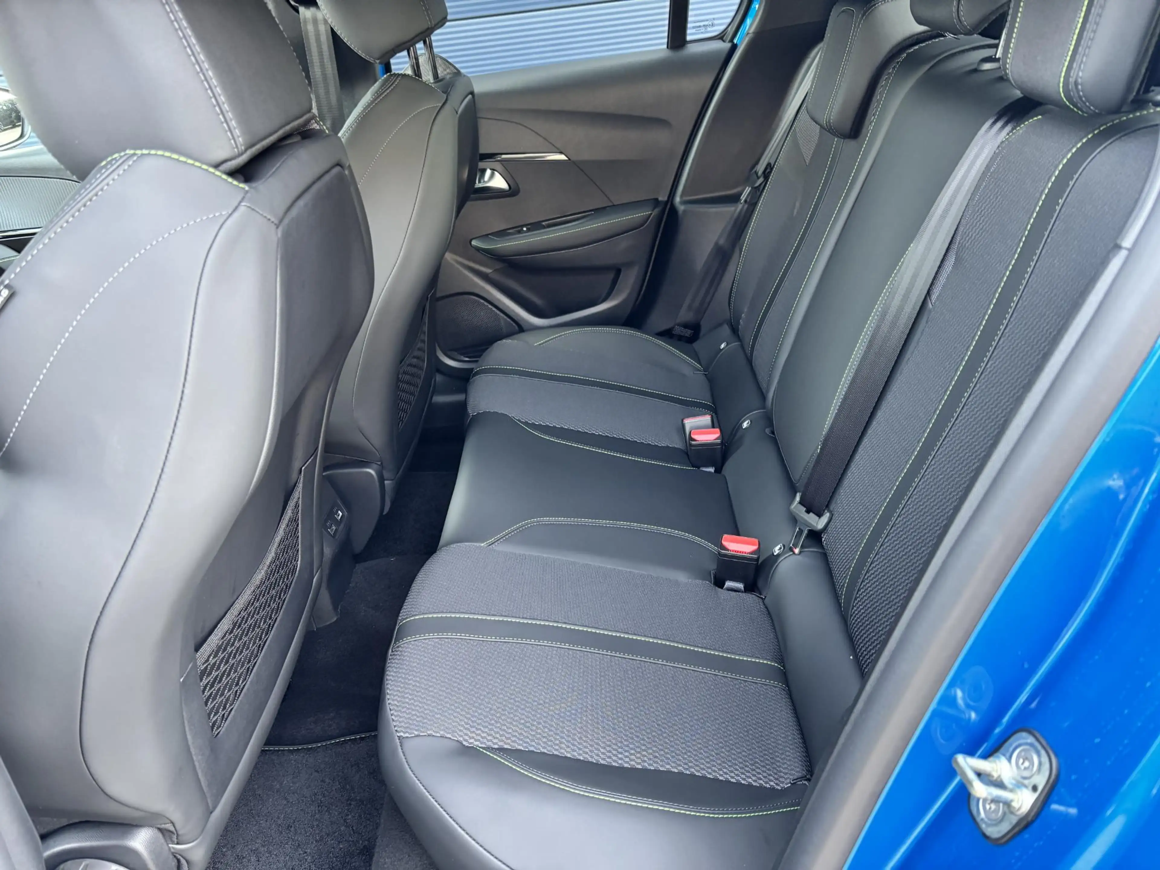 Peugeot e-208 EV GT Avantage 51 kWh VOORRAADVOORDEEL | Navigatie — photo 14