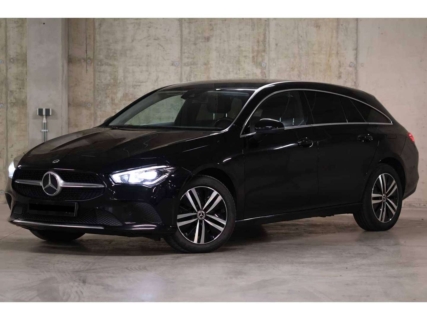 Mercedes-Benz CLA 250 nuo 351 €/ mėn Benzinas/Elektra 2022m. Kita Automatinė