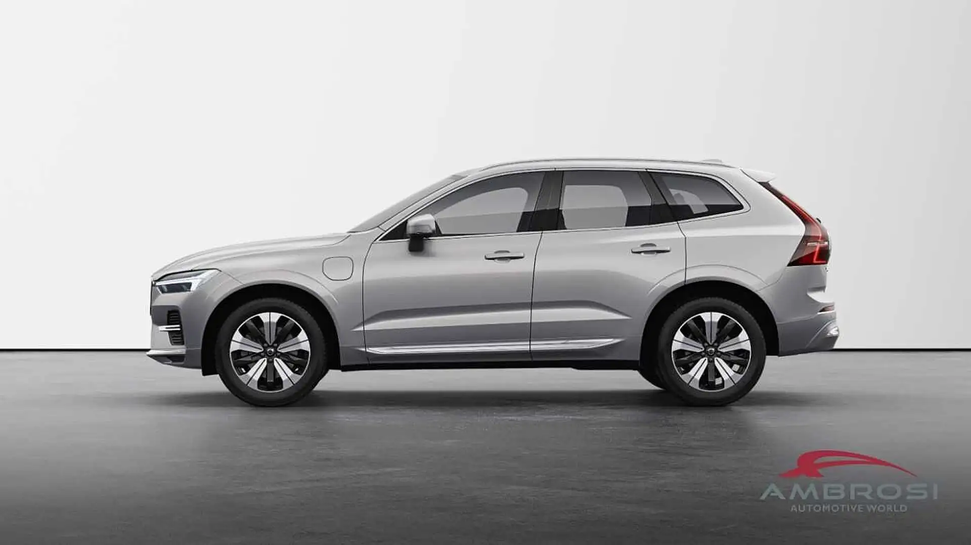 Volvo XC60 T6 AWD Plug-in hybrid Elettrica/Benzina Core Brigh Argento - 2