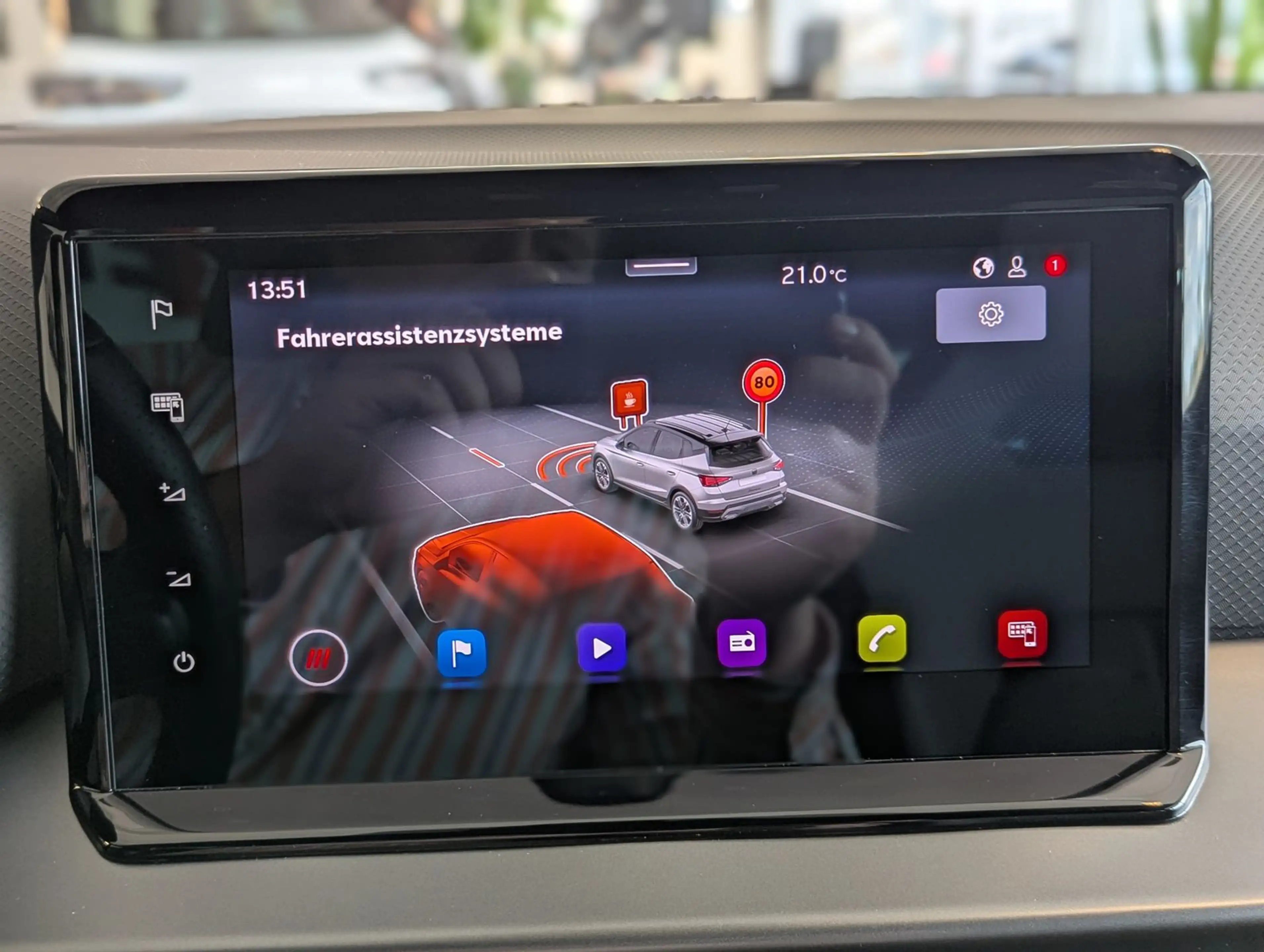 SEAT Arona 1.5 TSI DSG FR Black Edition Kessy Cam 18" — photo 27