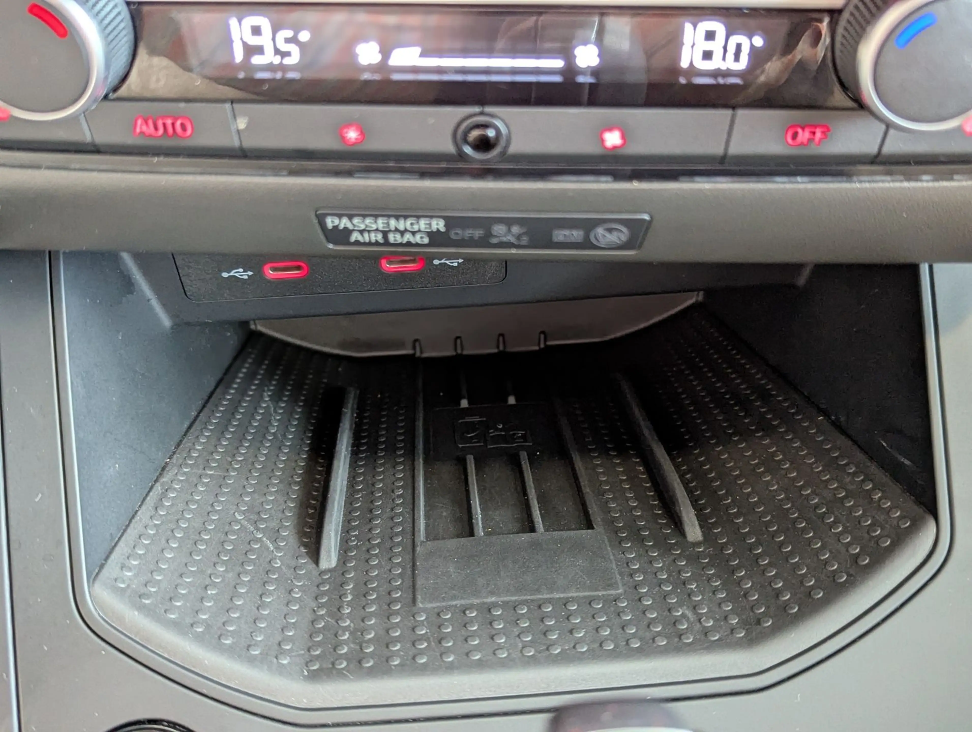 SEAT Arona 1.5 TSI DSG FR Black Edition Kessy Cam 18" — photo 24