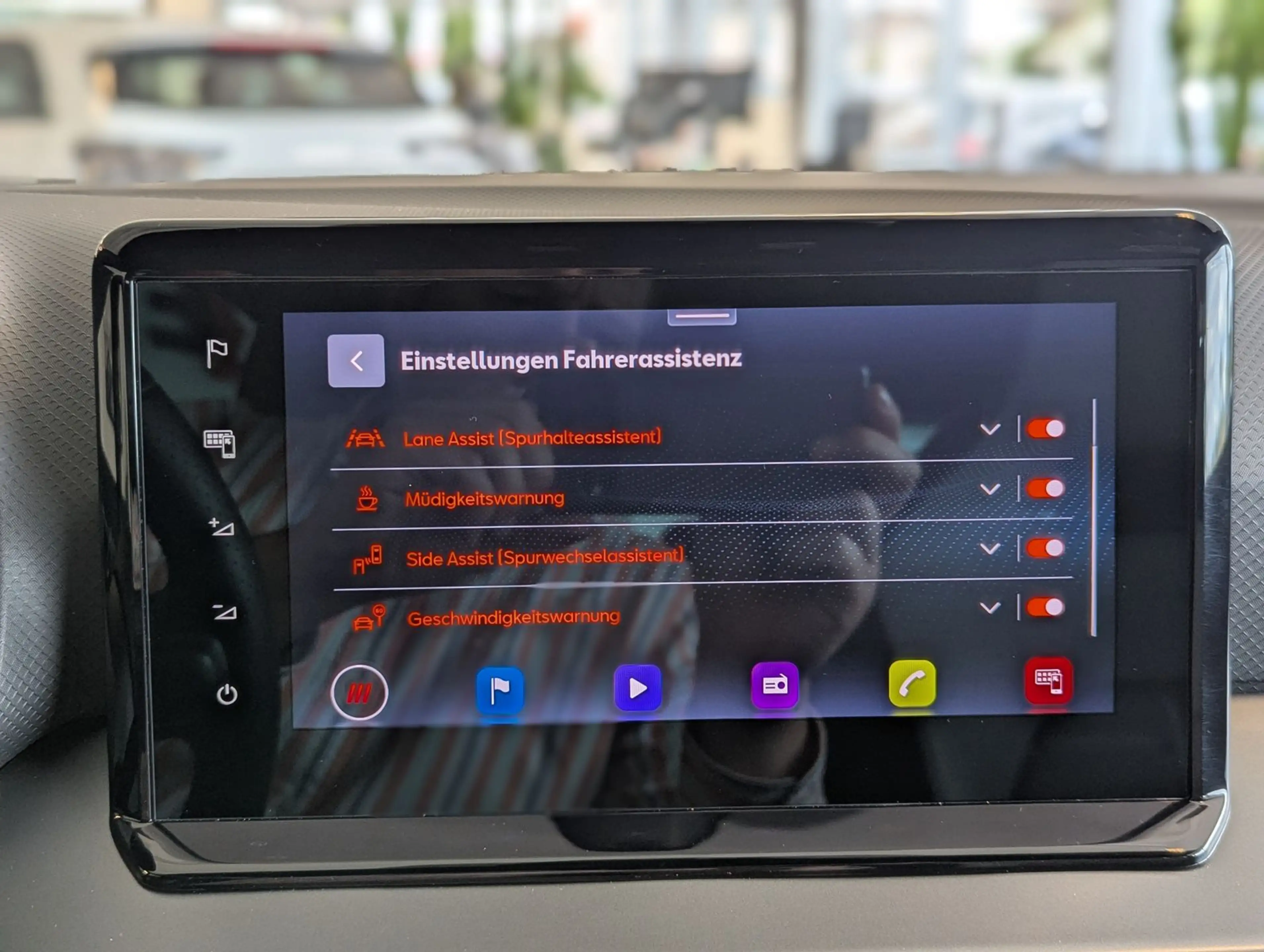 SEAT Arona 1.5 TSI DSG FR Black Edition Kessy Cam 18" — photo 29