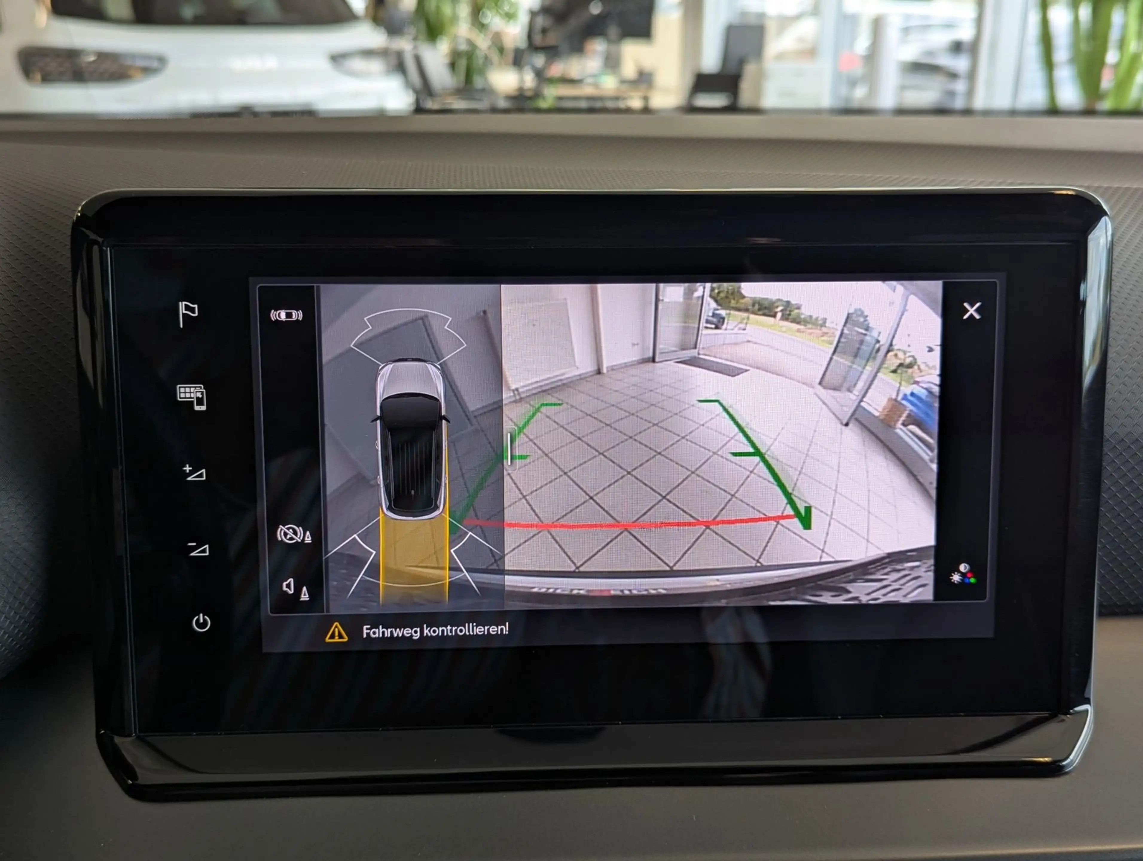 SEAT Arona 1.5 TSI DSG FR Black Edition Kessy Cam 18" — photo 25