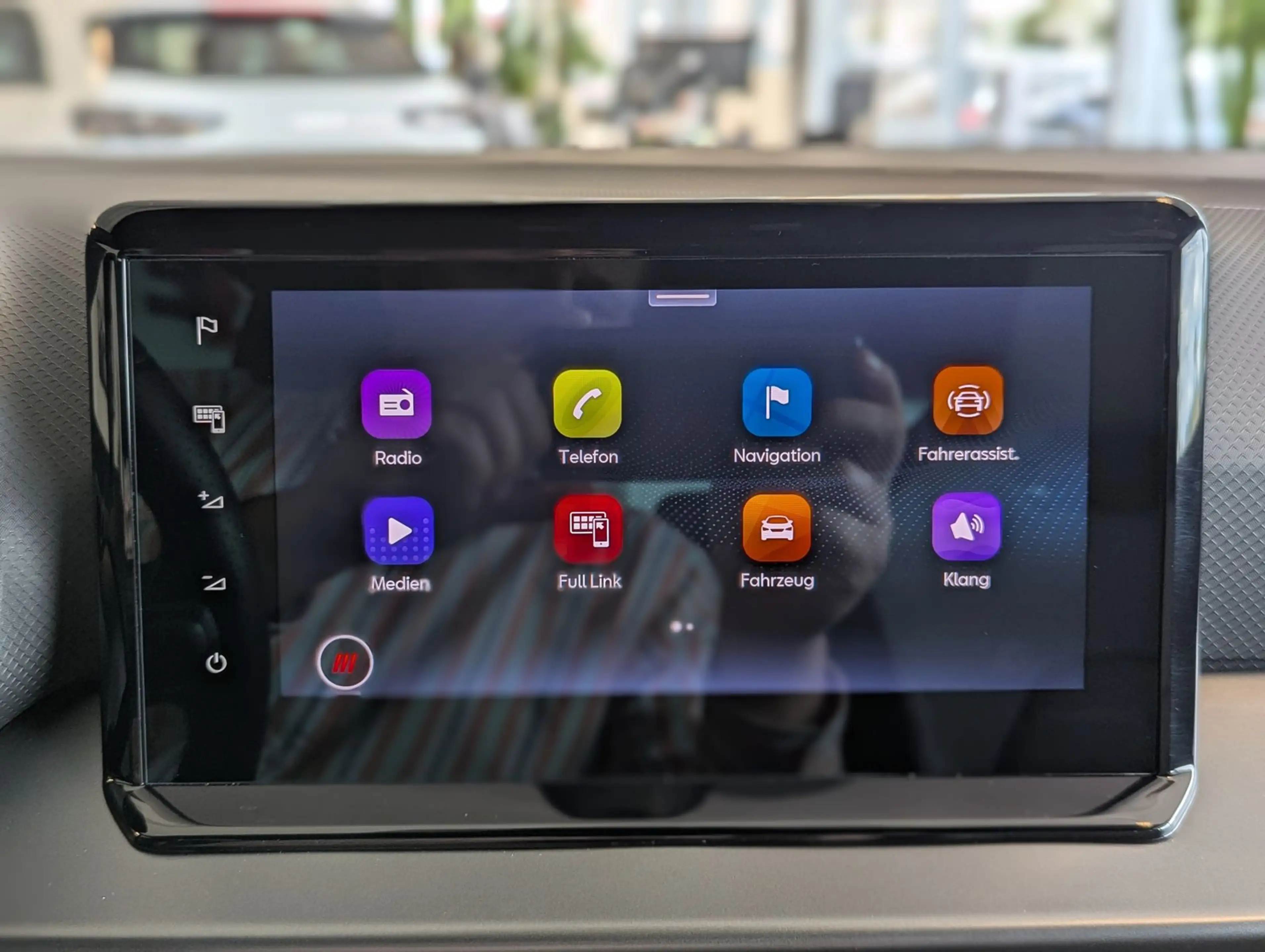 SEAT Arona 1.5 TSI DSG FR Black Edition Kessy Cam 18" — photo 30