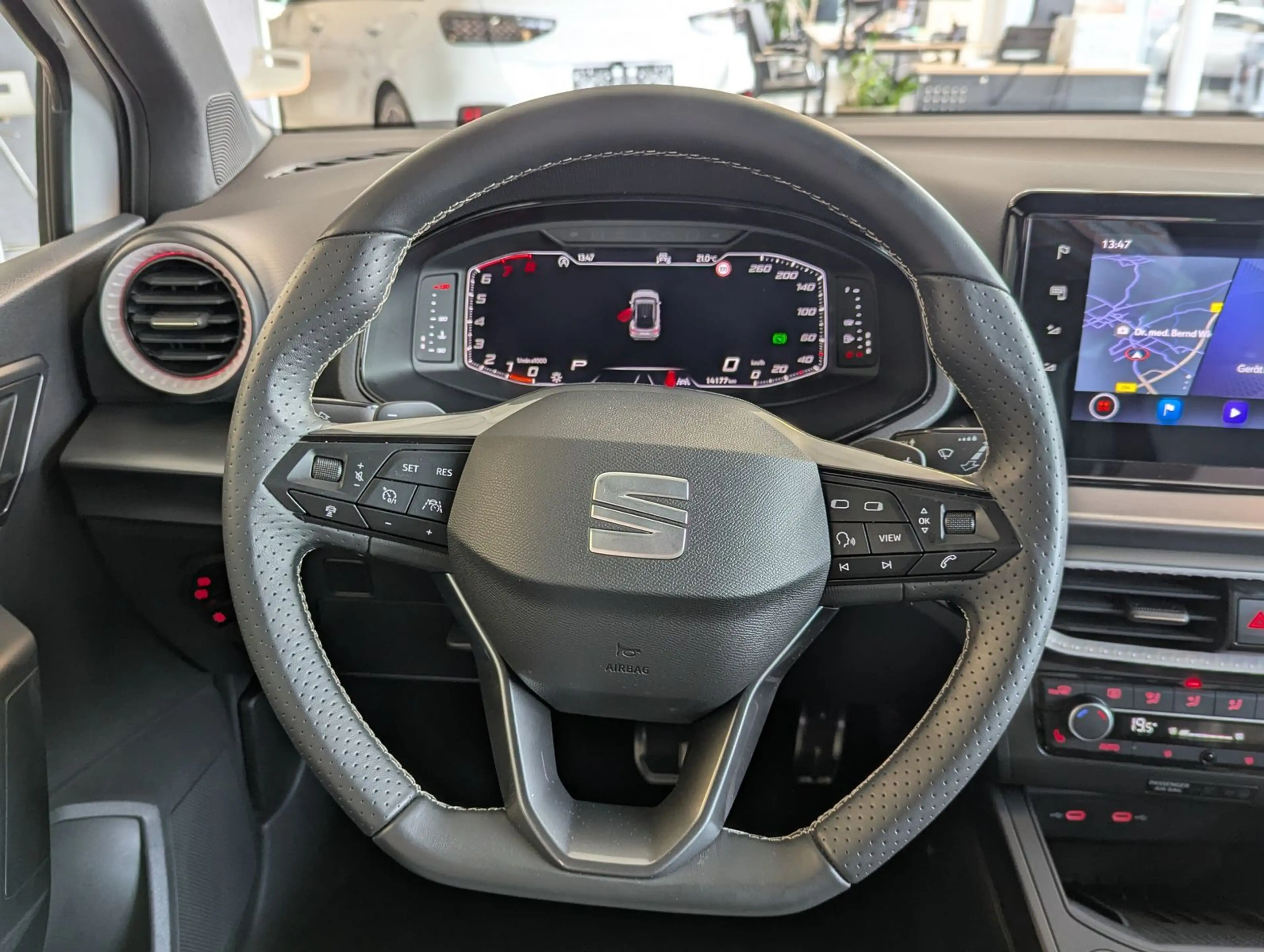 SEAT Arona 1.5 TSI DSG FR Black Edition Kessy Cam 18" — photo 22