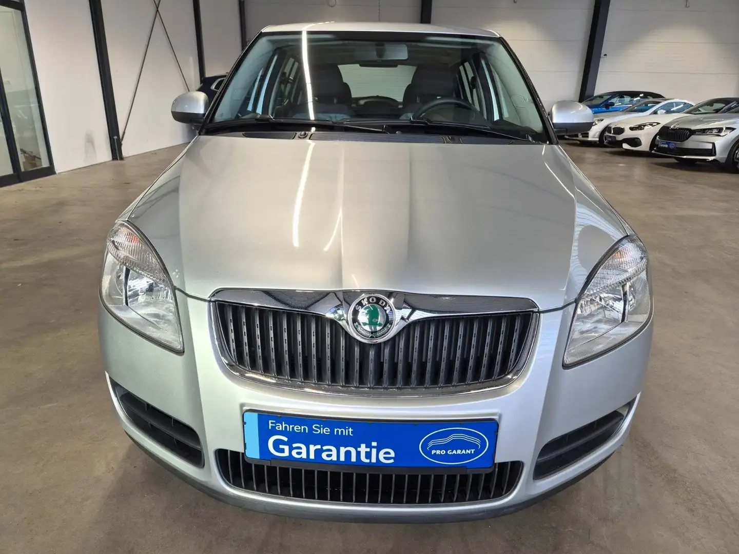 Skoda Fabia FABIA 1.6 AUTOMATIK AMBIENTE KLIMA TÜV+SERV NEU Silber - 2