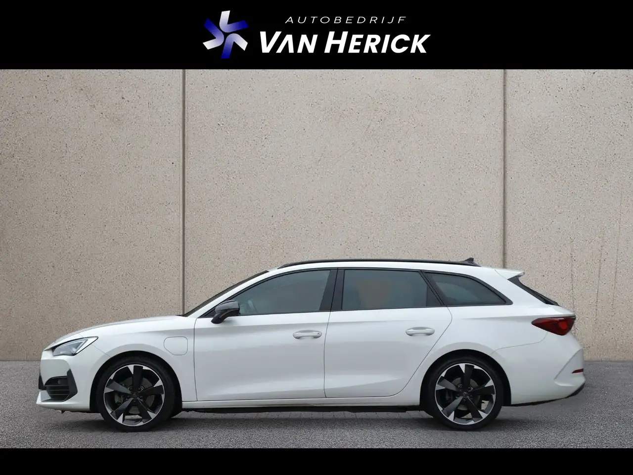 Cupra Leon Sportstourer 1.4 e-Hybrid Business Keyless LED, миниатюра 2