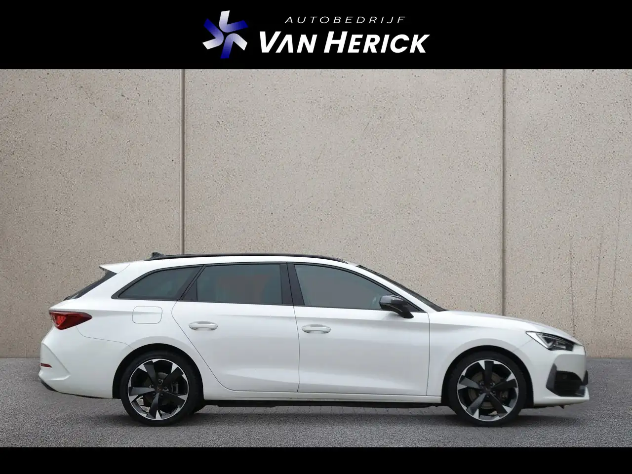 Cupra Leon Sportstourer 1.4 e-Hybrid Business Keyless LED, миниатюра 3