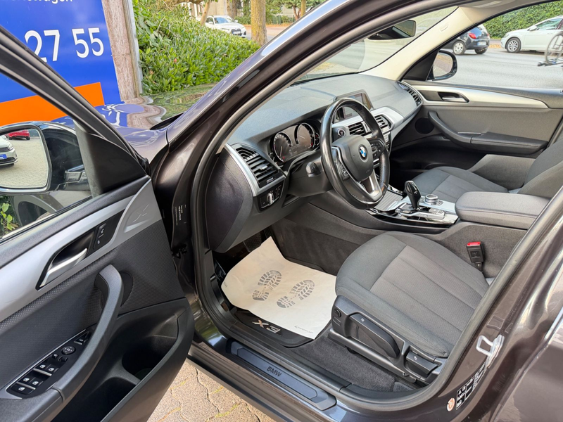 BMW X3 xDrive 20 d*LED*NAVI*SHZ*KLIMATR* — photo 11