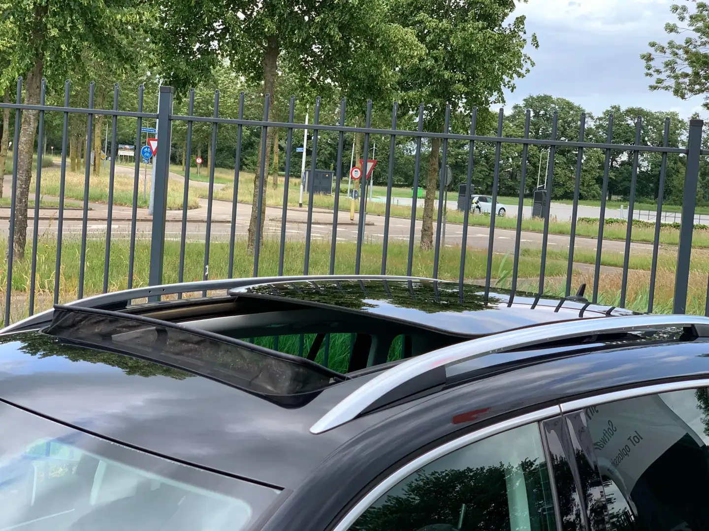 Volkswagen Tiguan 1.4 TSI Sport&Style | PANO | KEYLESS | TREKHAAK Noir - 2