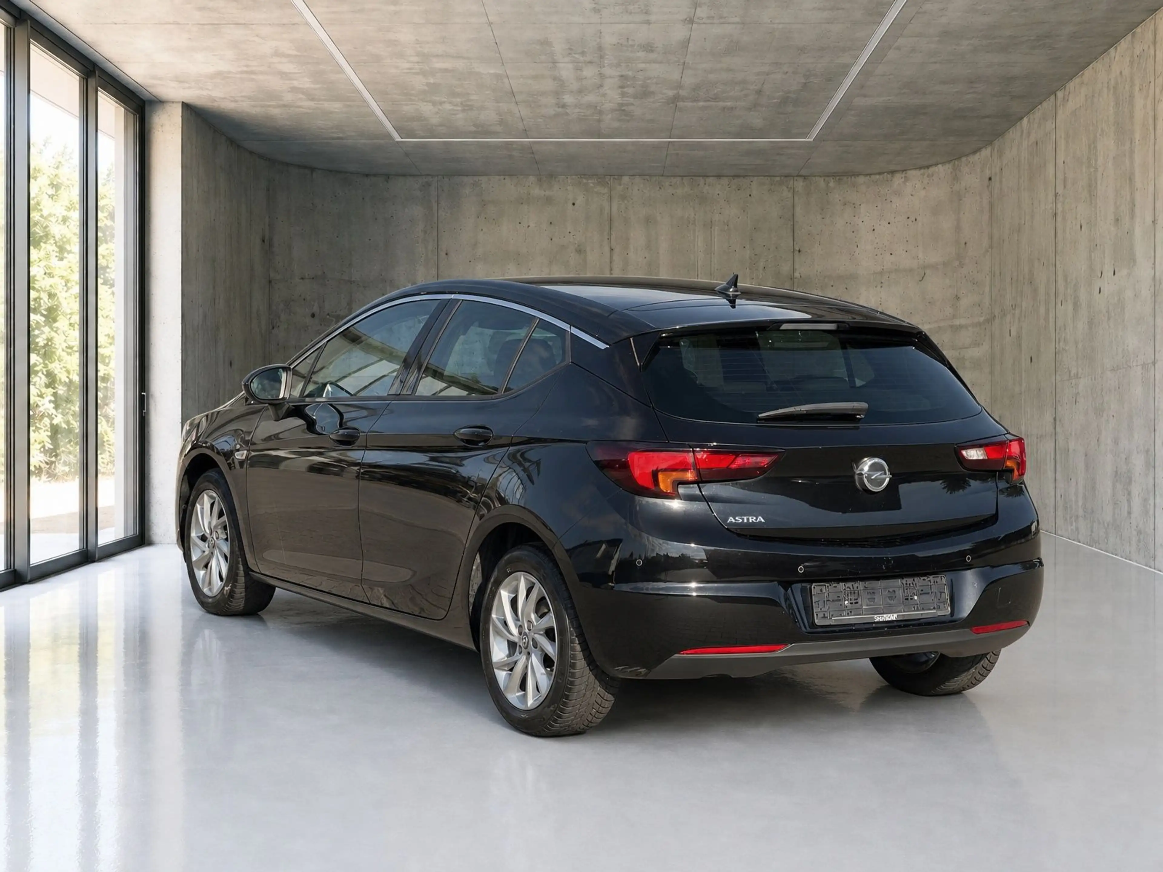 Opel Astra Elegance*LED*DAB*Navi*SHZ*PDC* — photo 4