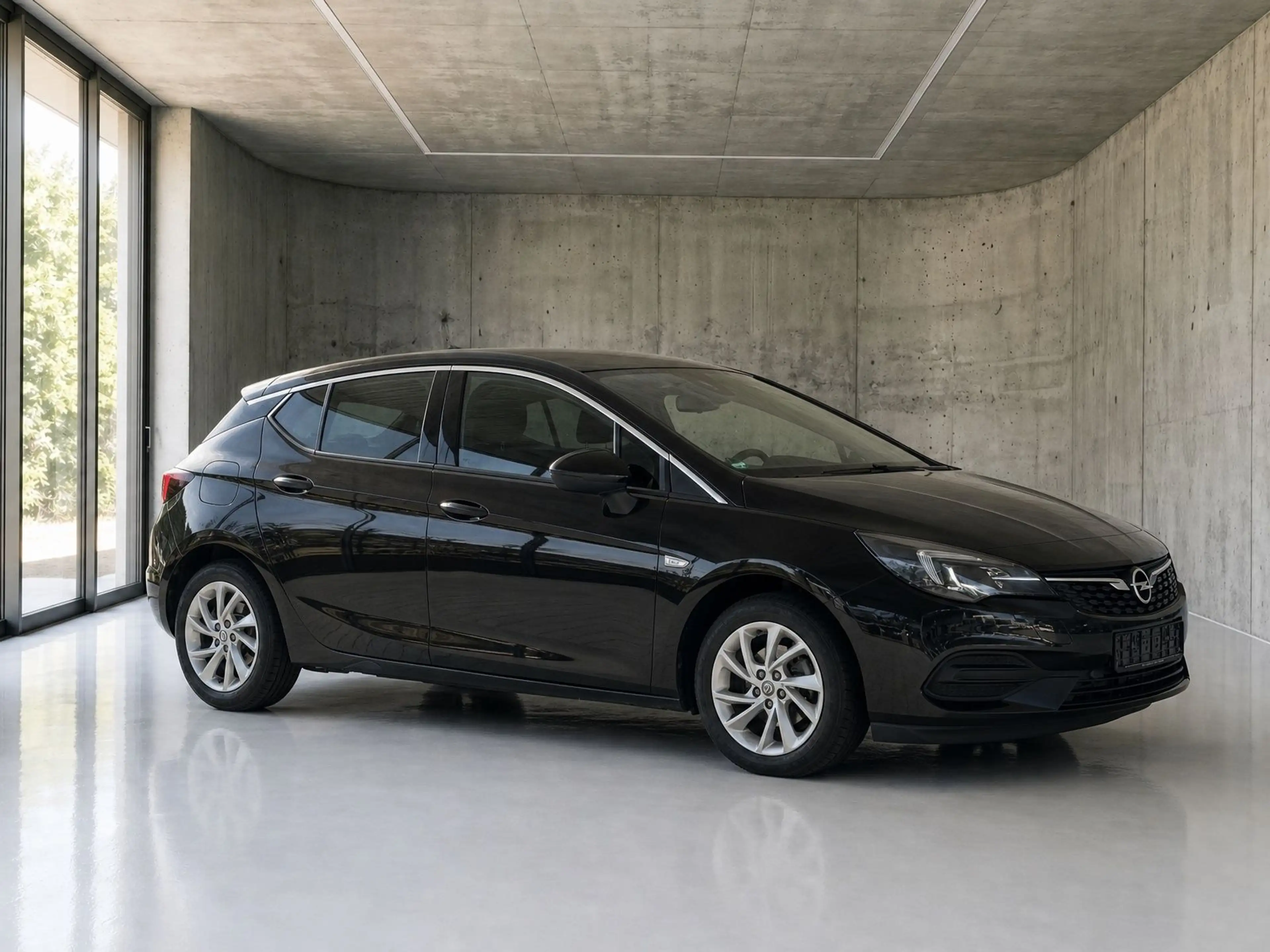 Opel Astra Elegance*LED*DAB*Navi*SHZ*PDC* — photo 3