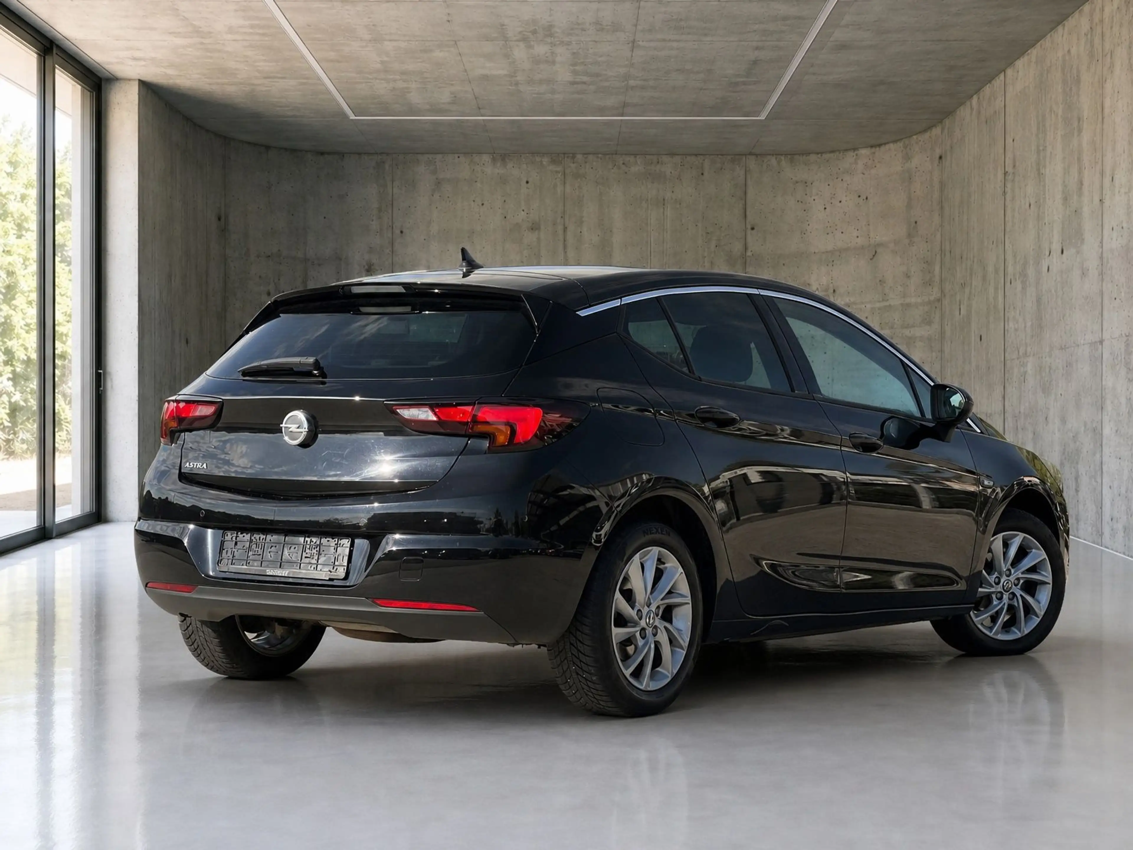 Opel Astra Elegance*LED*DAB*Navi*SHZ*PDC* — photo 10