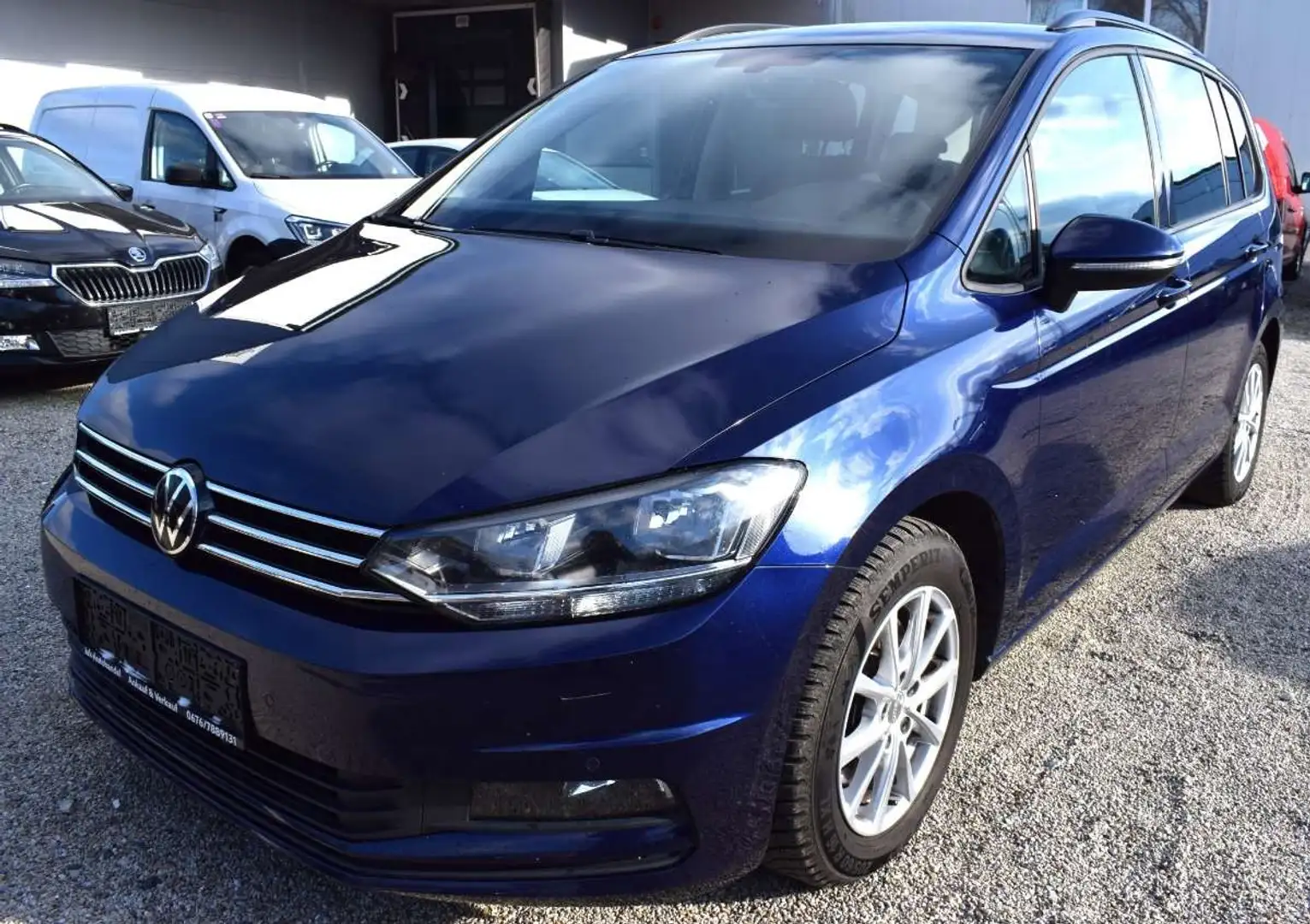 Volkswagen Touran Comfortline 2,0 TDI SCR DSG Bleu - 1